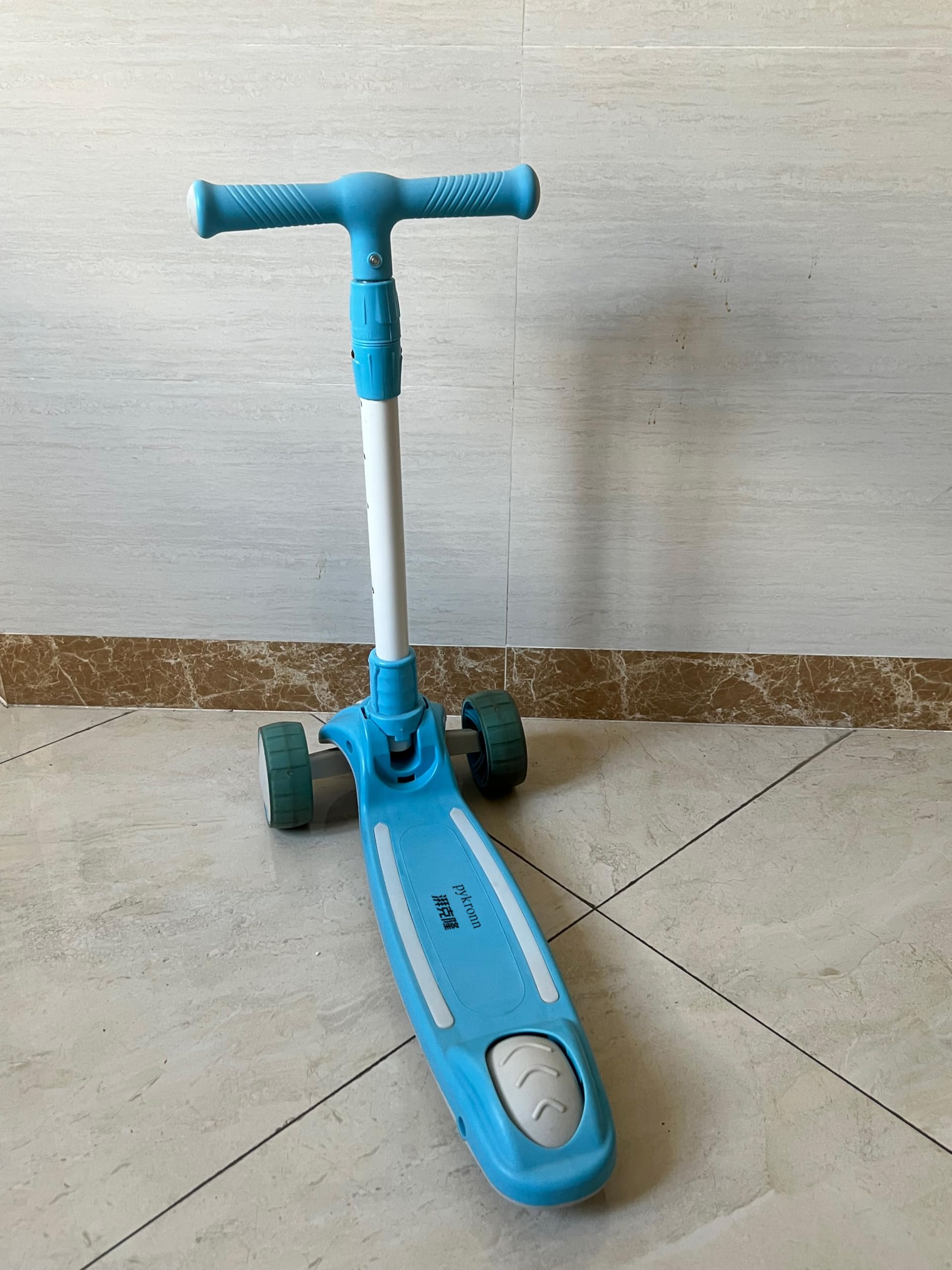 pykronn Push Scooters, 3 Adjustable Height Handlebars, Lean-to-Steer &amp; Widen Anti-Slip Deck