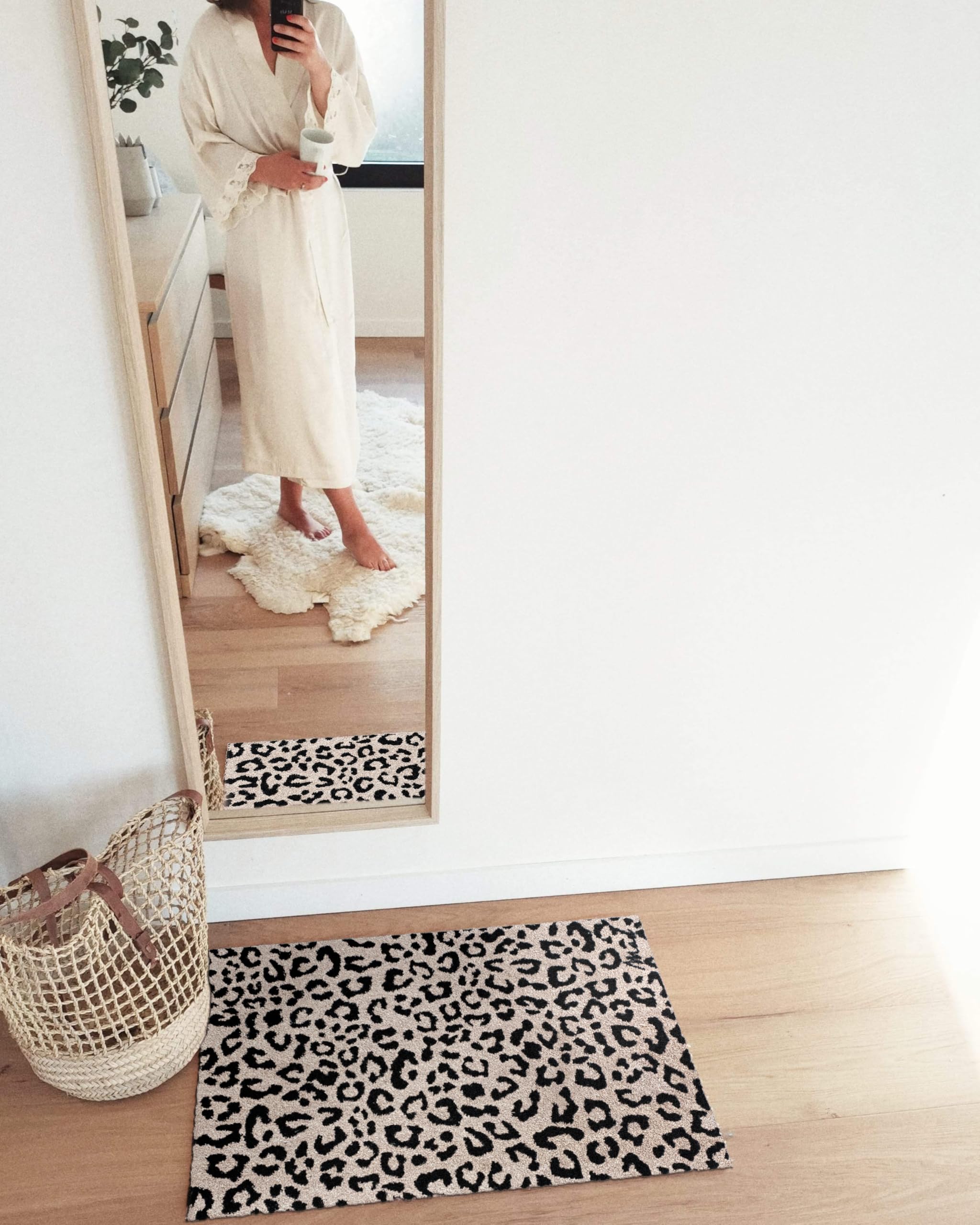 Mad about Mats Fußmatte für Innen, Animal Print Leopardenmuster geeignet als Türvorleger, Küchenteppich Badvorleger, passender Läufer Leoparden Design, Indoor, rutschfest und waschbar 50 x 75 cm