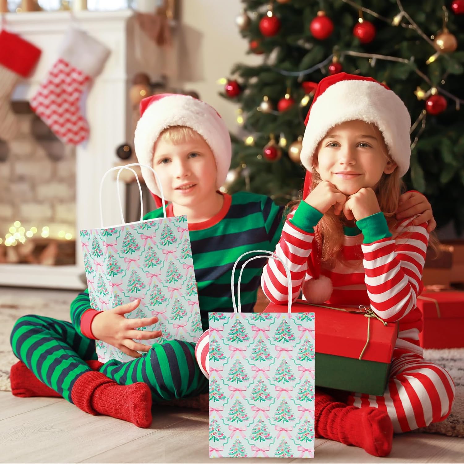 Whaline 24 Pcs Christmas Paper Gift Bags with Handle Pink Bow Xmas Tree Goodie Candy Treat Bags for Winter Holiday Wedding Birthday Baby Shower Party Favors Housewarming Gifts - Image 6