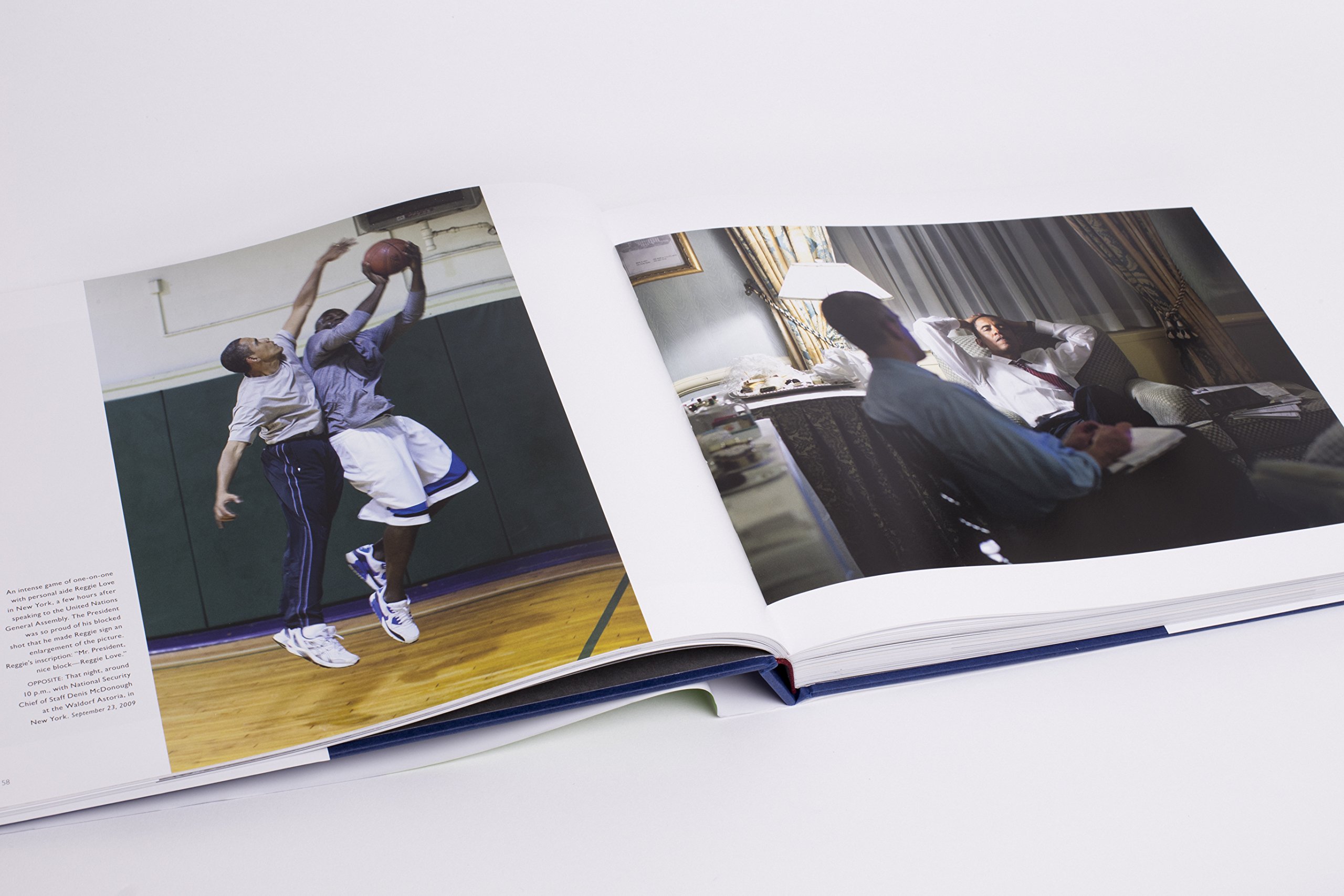 Obama An Intimate Portrait: The Historic Presidency in Photographs