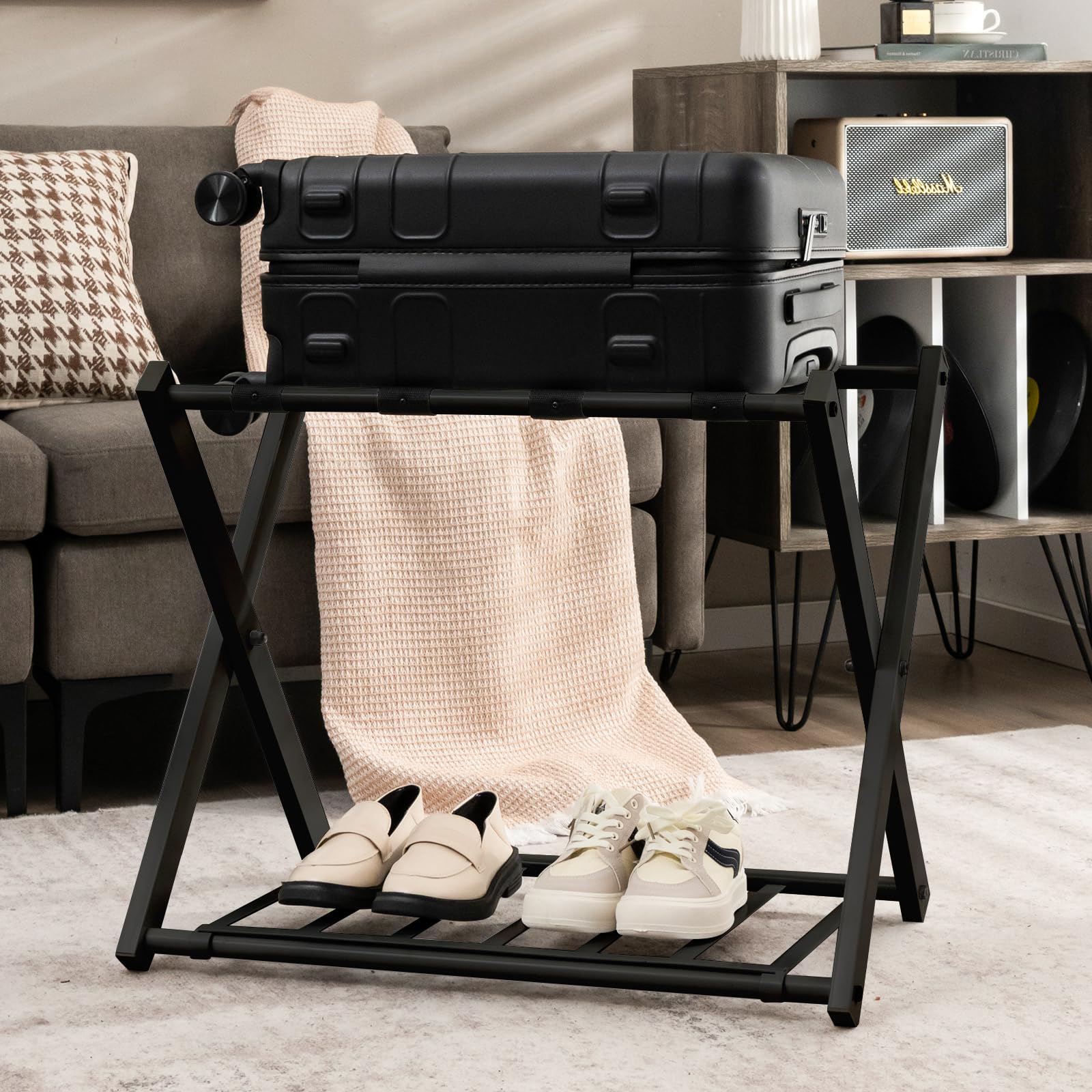 HOMASIS klappbar Kofferständer Kofferablage, 2 Ebenen Kofferhocker, Kofferbock aus Metall, Gepäckablage für Koffer & Schuhe, Kofferhalter für Hotelzimmer Flur & Wohnzimmer, 68x43x56cm (1, Schwarz)