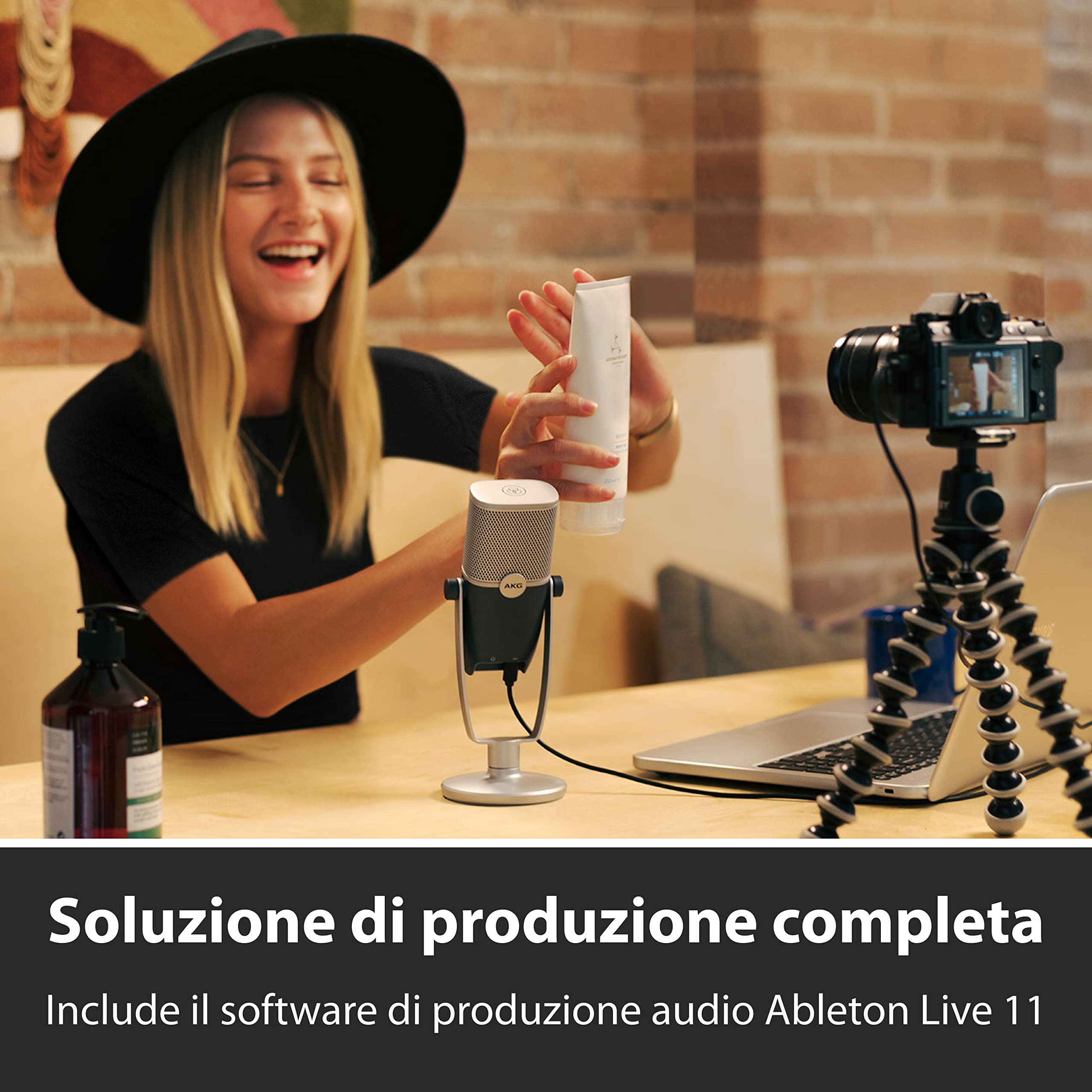 AKG Pro Audio Ara Microfono professionale a condensatore USB-C - Modalità di acquisizione audio a doppio schema per podcast, video blogging, gaming e streaming, Blu e Argento