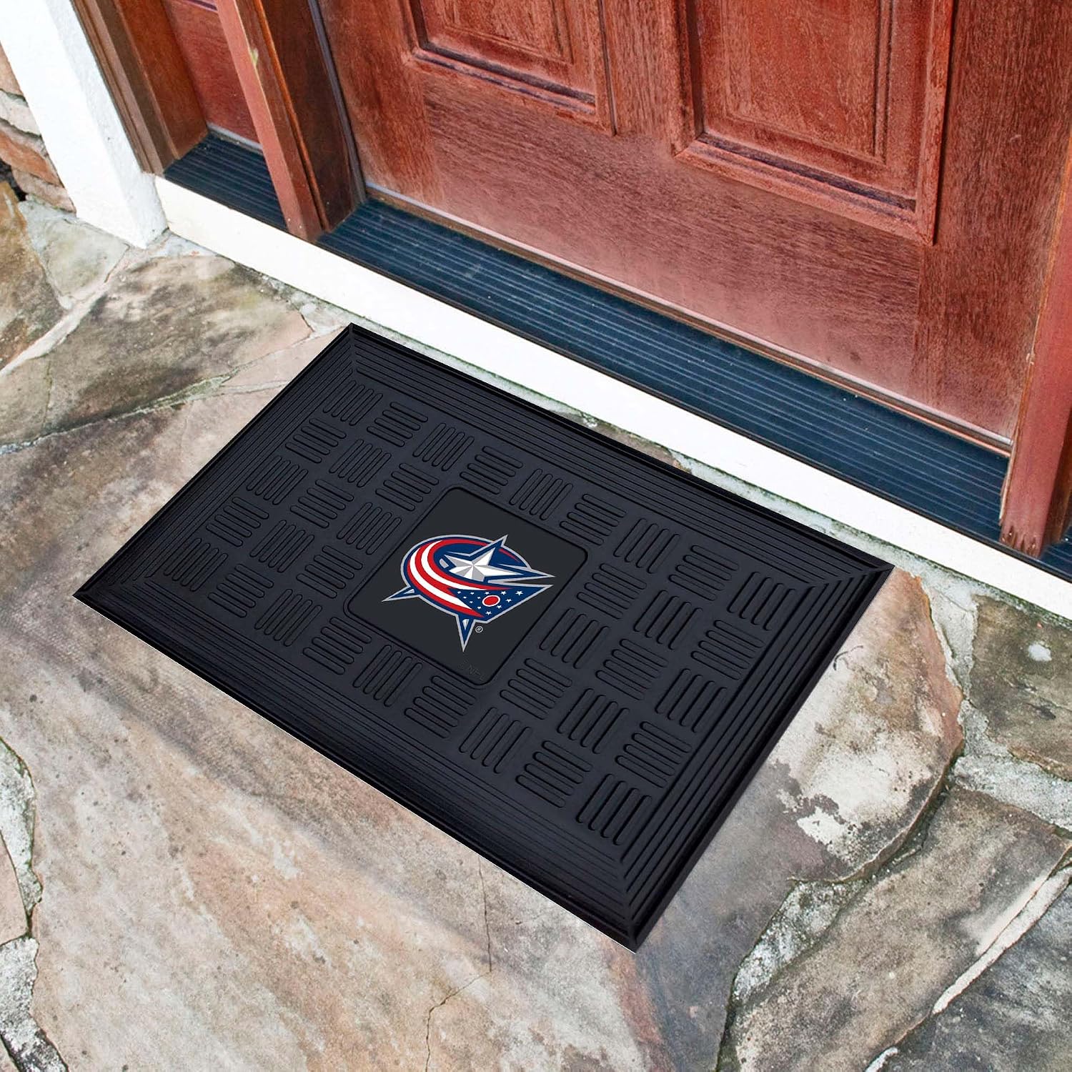 FANMATS NHL Womens Medallion Door Mat