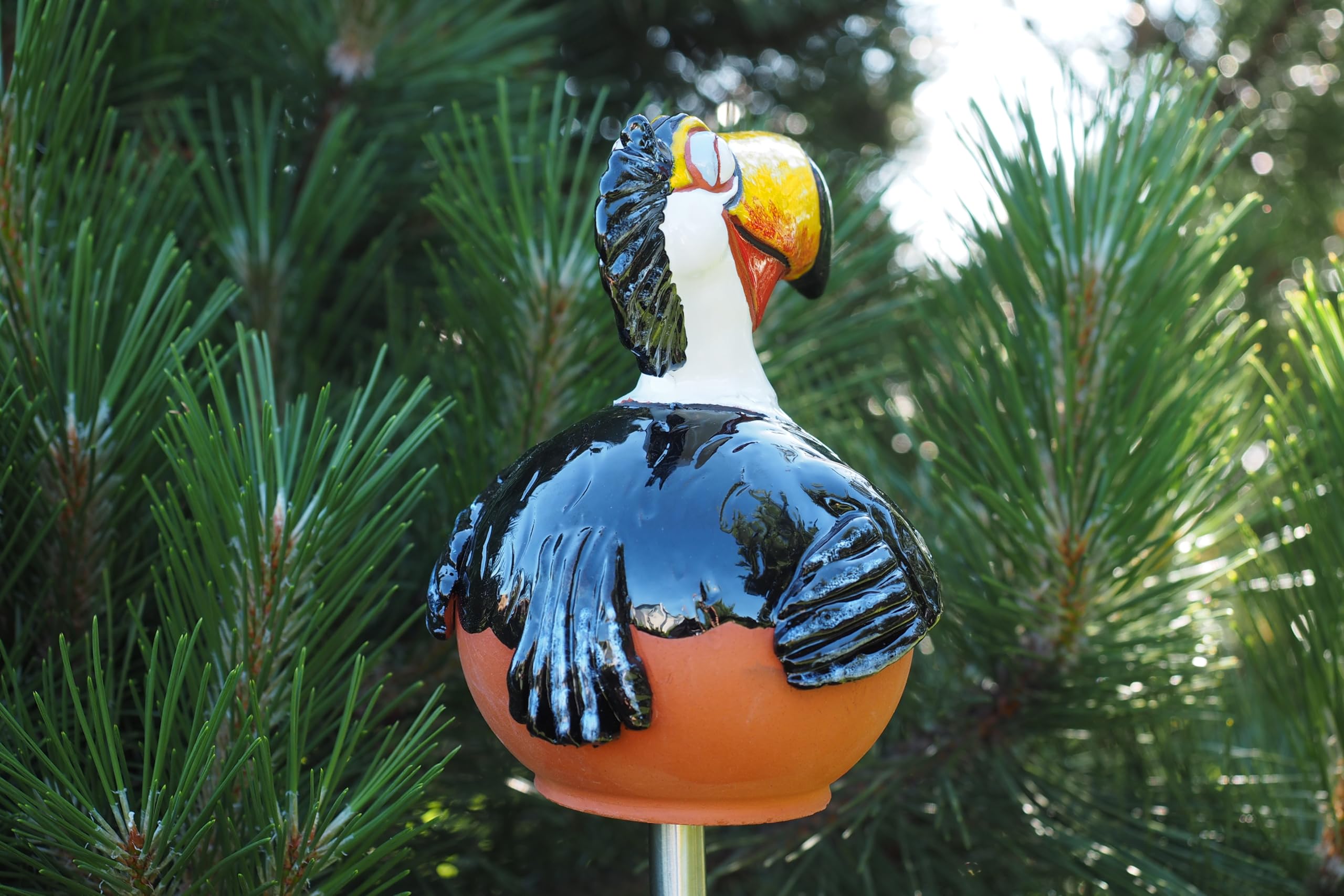 Ceramiczna dekoracja ogrodowa – wtyczka tukanowa – statuetka outdoorowa – idealny, wyjątkowy prezent dla ogrodników, kobiet, mężczyzn, na podwórko, ręcznie wykonana, odporna na mróz
