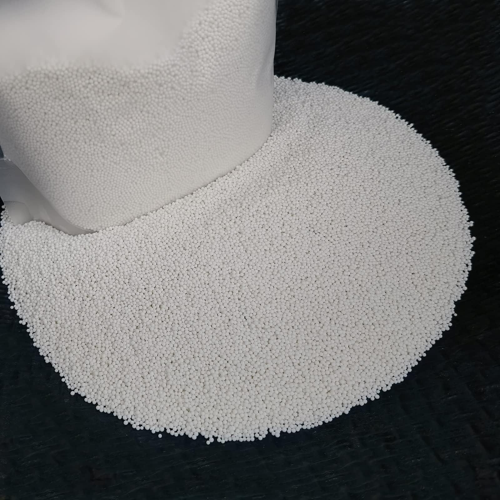 3 Pounds Round Ceramic Beads Ball Sphere Pellets Tumbling Ceramic Filler Media for All Type Tumblers (1 mm)