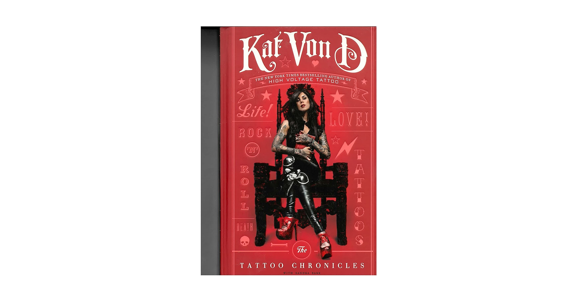 Kat Von D The Tattoo Chronicles タトゥー　洋書 The Tattoo Chronicles: Von D, Kat: 9780061953361: Amazon.com
