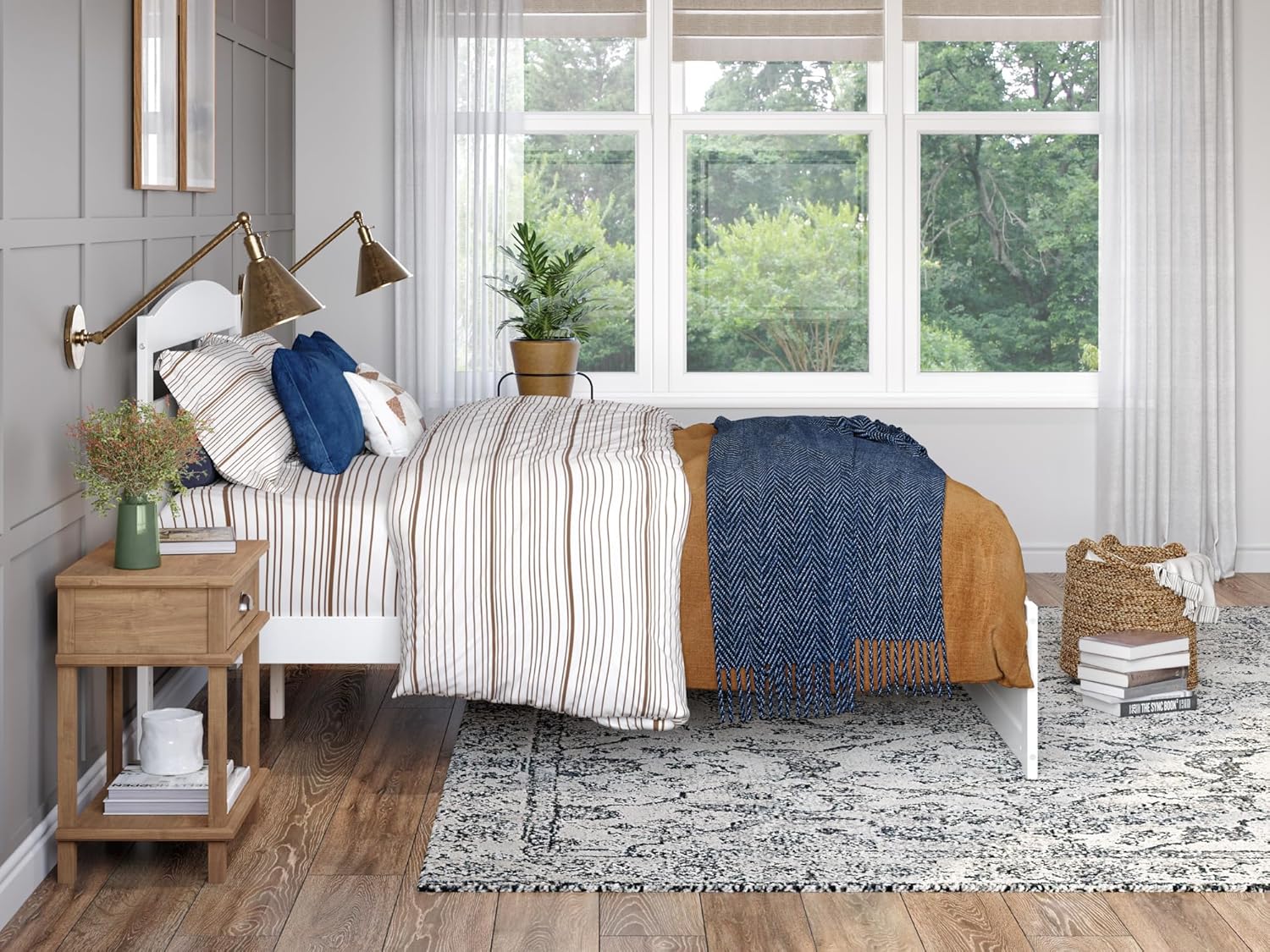 AFI, Warren Queen Platform Bed with Matching Footboard, White