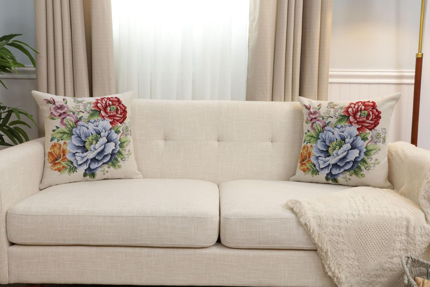 Charlotte Home Furnishings Decorative Pillow Covers for Couch 18x18 in, Tapestry Throw Pillow Cover for Living Room Home Decor, Florida Floral Pillow Covers, European Soft Cotton Jacquard Woven