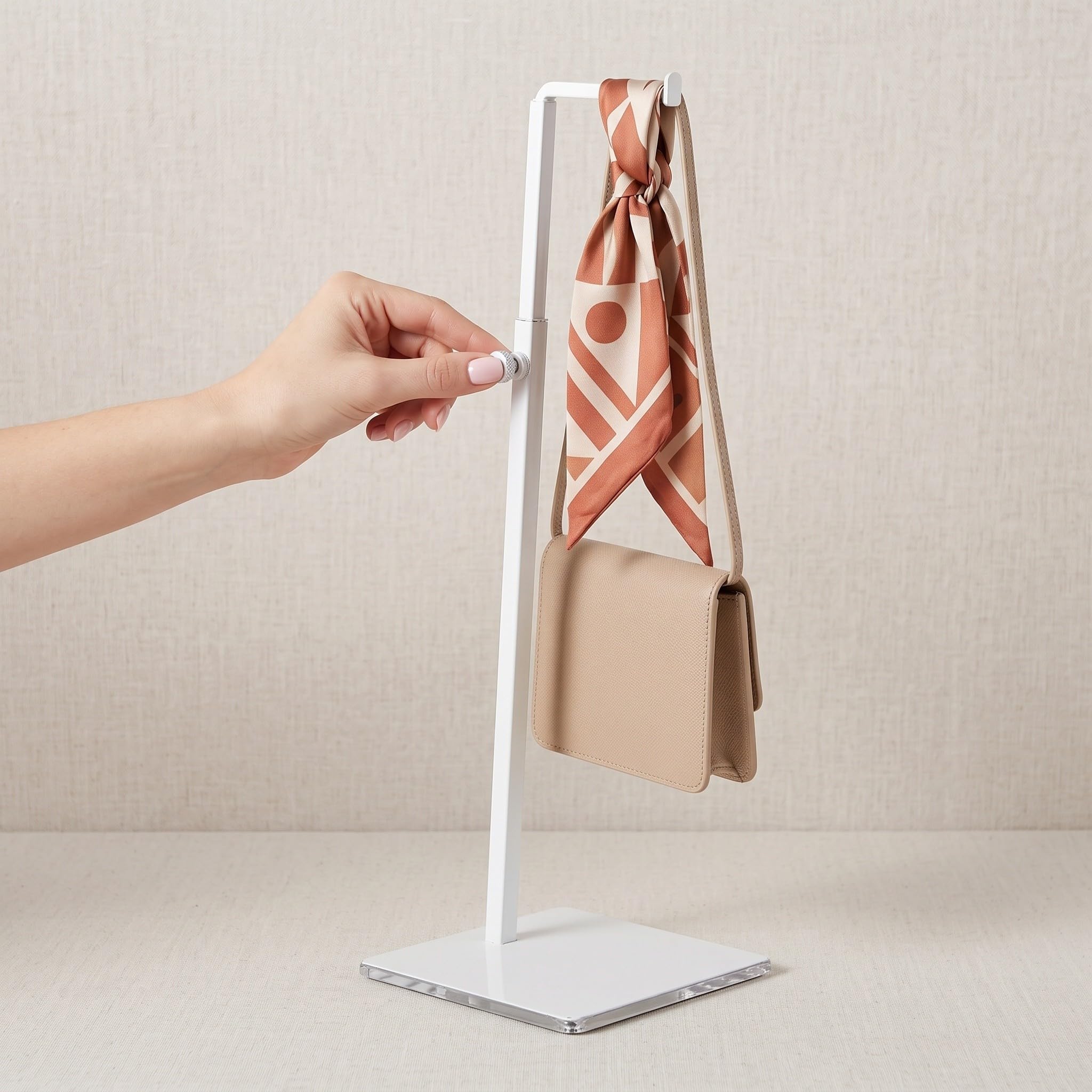 Artibetter 3 percheros metálicos para bolsos, soporte de exhibición para bolsos con altura ajustable, organizador de con gancho para mesa o mostrador.