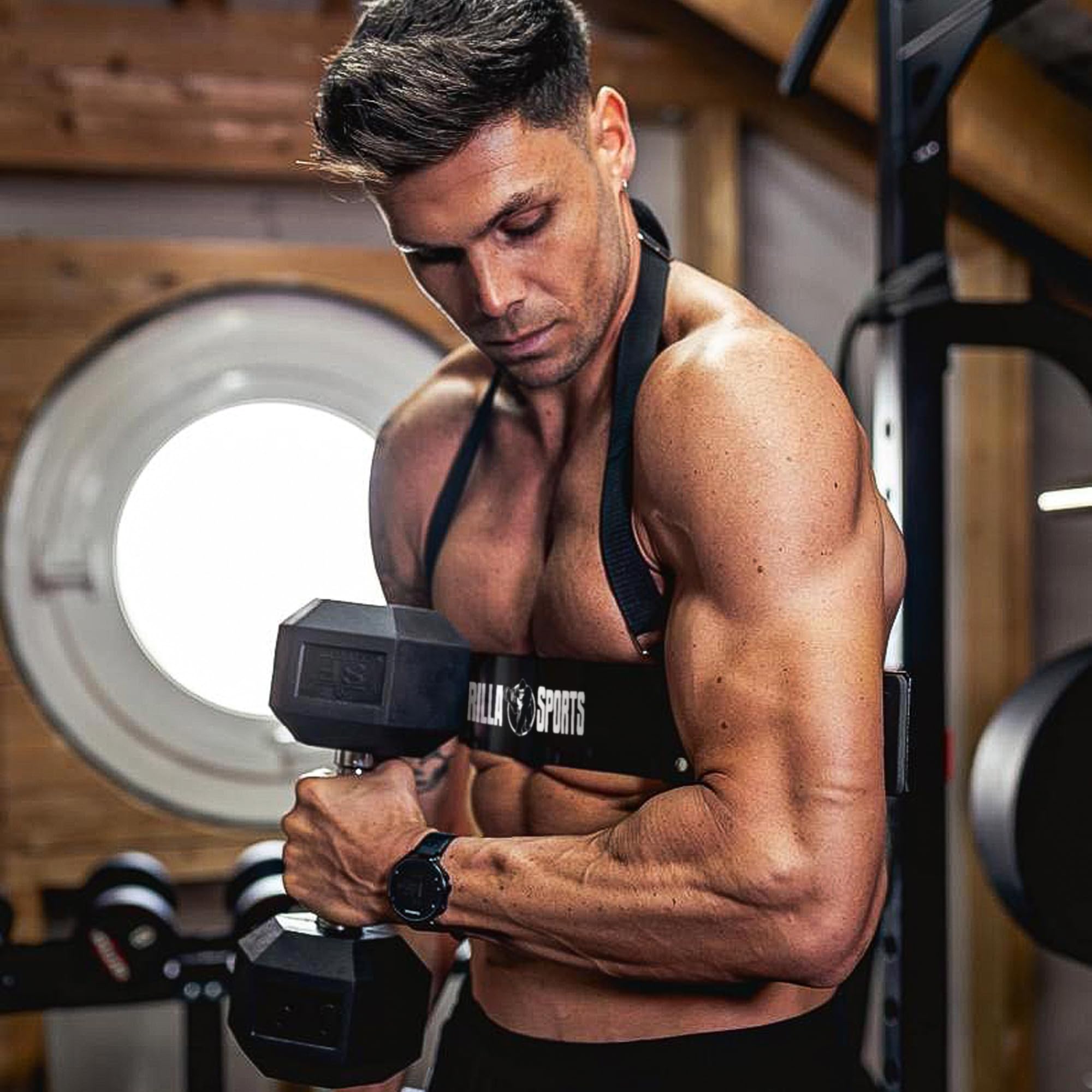 Gorilla Sports® Arm Blaster - Curl, Longeur 32-57cm, Néoprène, Acier, Noir - Isolateur de Biceps, Entraîneur de Bicep, Bomber, Triceps, Force Musculaire, Bras Muscle, pour Musculation, Fitness, Gym