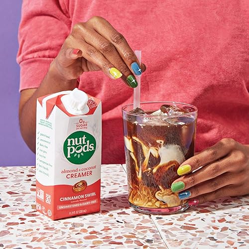 Miniatura 9 de nutpods Paquete de crema de café no lácteo: un paquete de 4 de crema de vainilla francesa y un paquete de 3 de crema de remolino de canela.