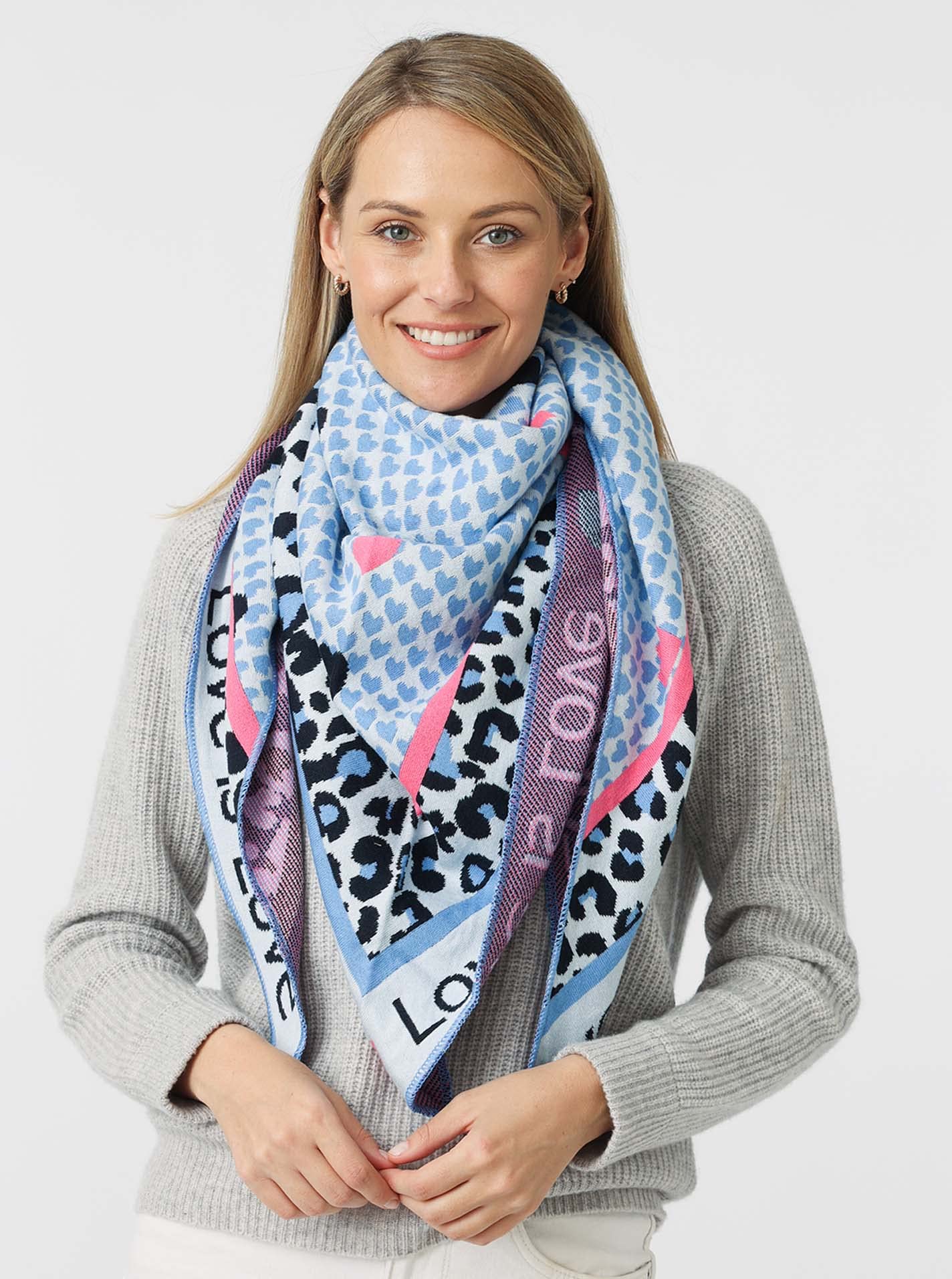 Zwillingsherz Dreieckstuch Love is Love Stola Schal aus Wolle für Damen Mädchen Jungen Kinder - Hochwertiges Baumwoll- Halstuch mit Leo und Herz Muster - Damenschal für Sommer Herbst Winter