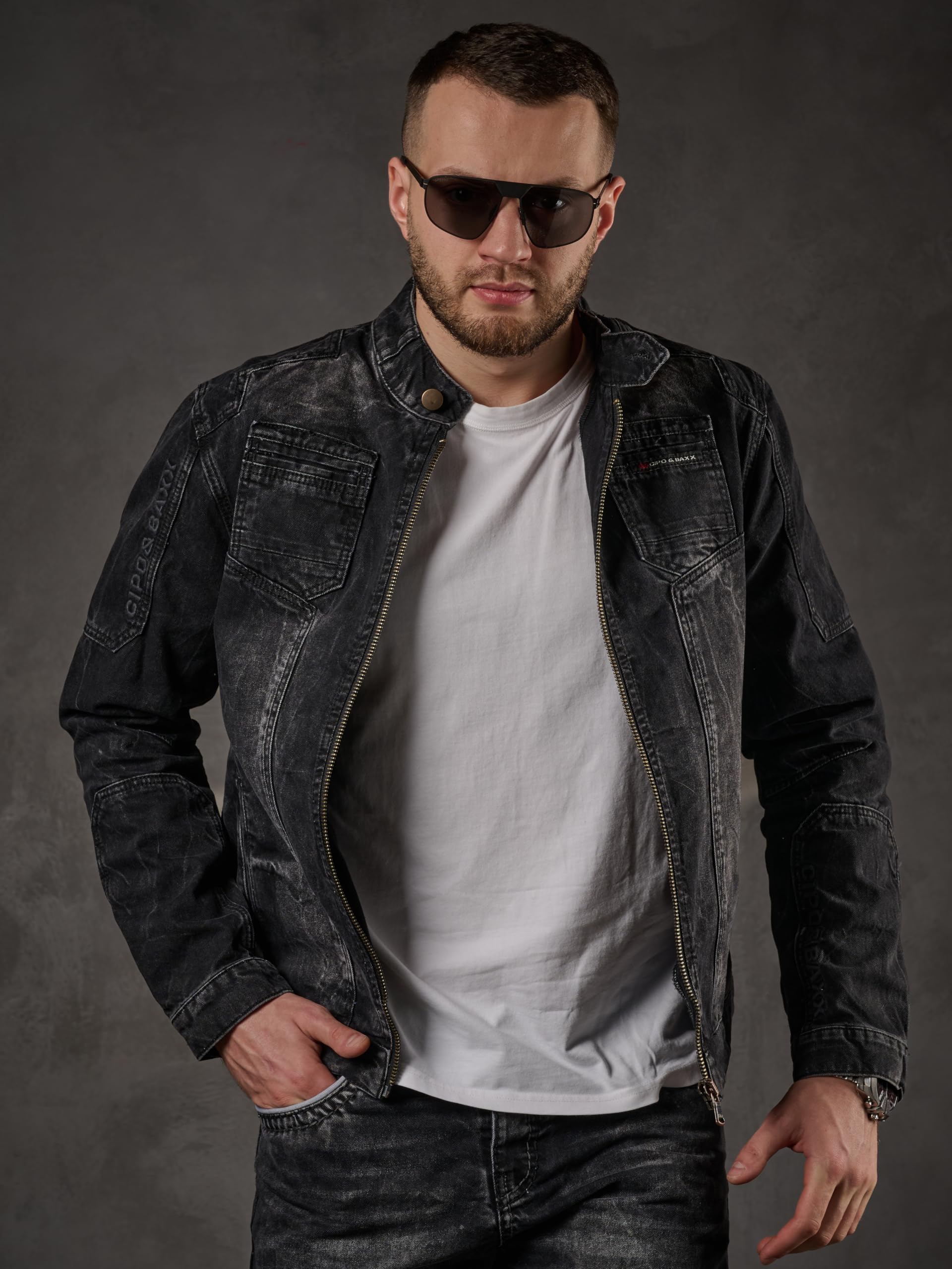 Cipo & Baxx Herren Jeansjacke CJ299 Schwarz – Stylische Denim Jacke im Biker Design mit Stehkragen, Reißverschluss & Used-Waschung – Übergangsjacke für Alltag & Freizeit – CJ299 Schwarz 3XL
