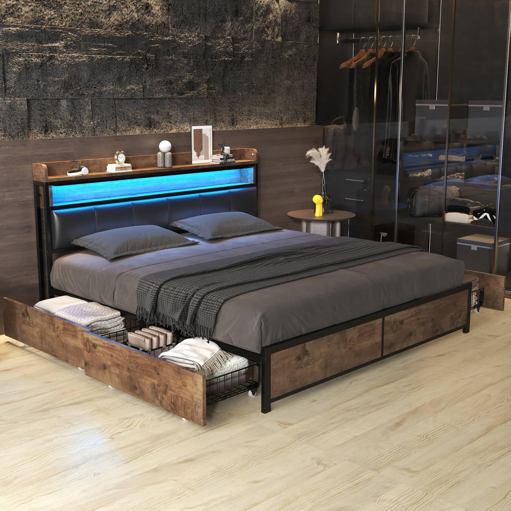 KOMHTOM Lit Coffre Rembourré 160x200cm - Avec Lampe LED Et USB - Sommier Lattes Bois - Rangement Intégré - Beige