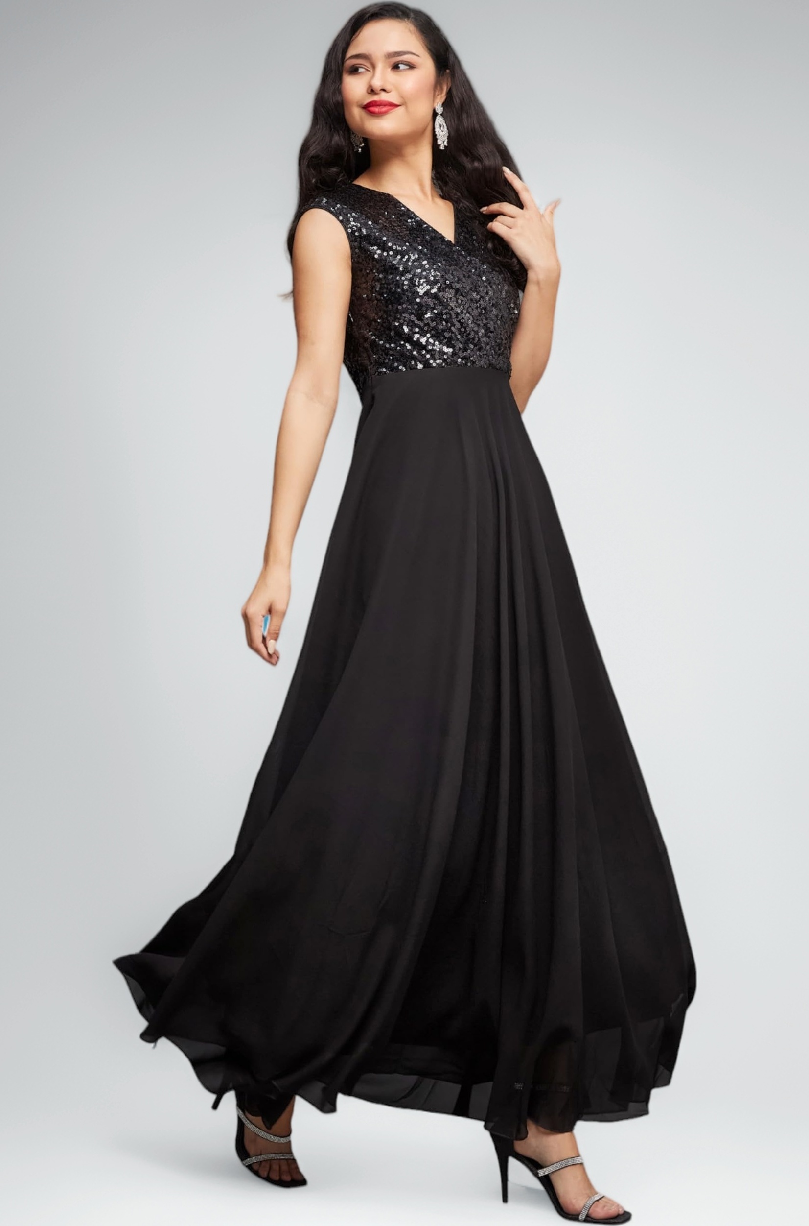 Women's Round Neck Sleeve Embellished Fit Flare Maxi Dress