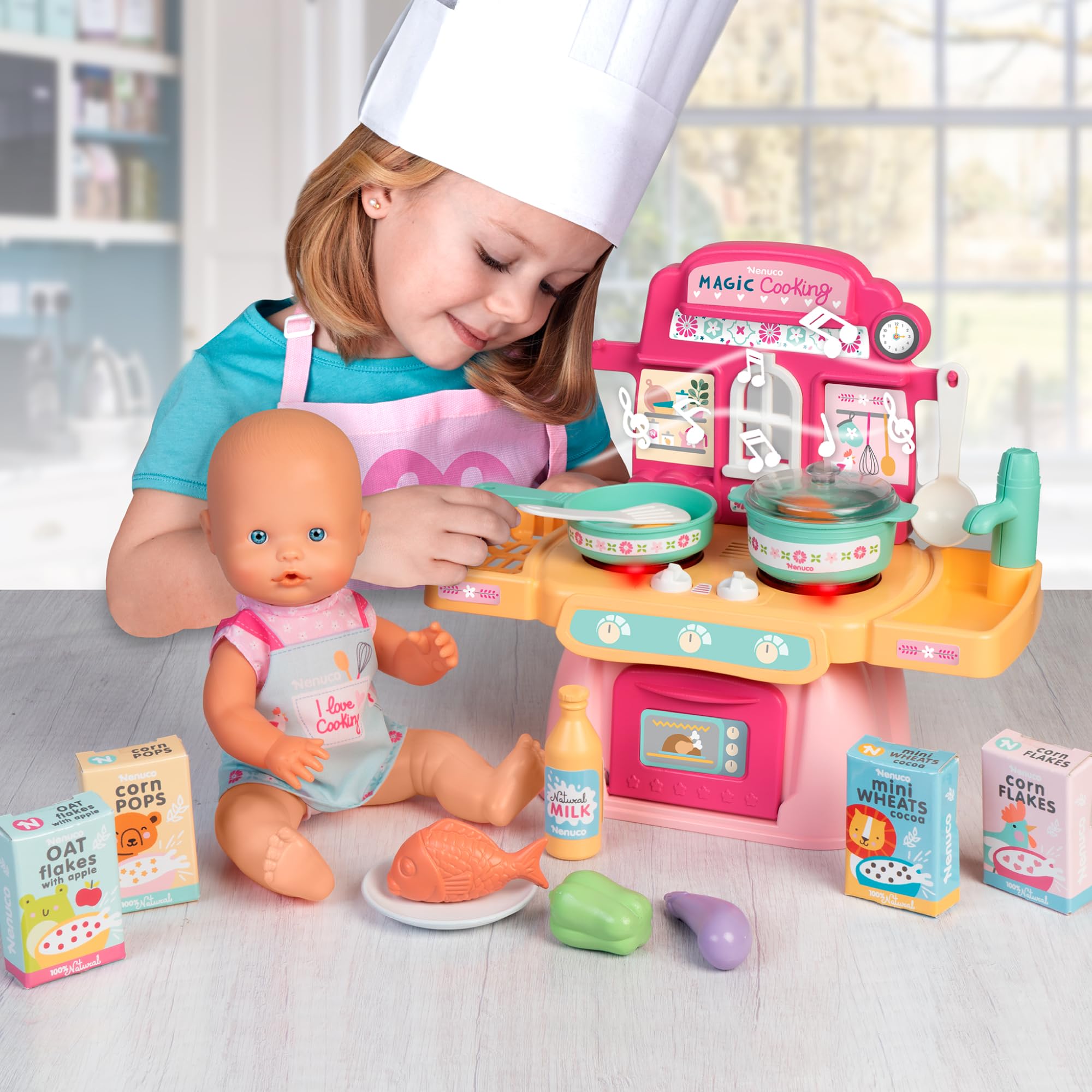 Nenuco - Cocinita Mágica, Muñeco de 30 cm con Cuerpo Duro, Incluye +10 Accesorios para Cocinar y Emplatar, Cocinita con Luces y Sonidos de Hervir y Freír, Delantal Personalizado, Famosa (NFNE3000)