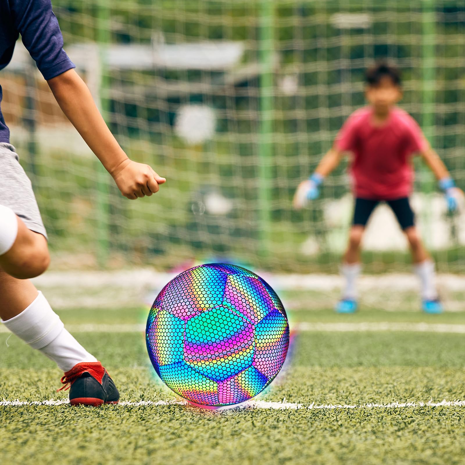 Ballon de football lumineux taille 5 - Ballon de football lumineux avec pompe - Sac de rangement - Holographique phosphorescent dans l'obscurité - Ballon de football réfléchissant pour jeux de nuit