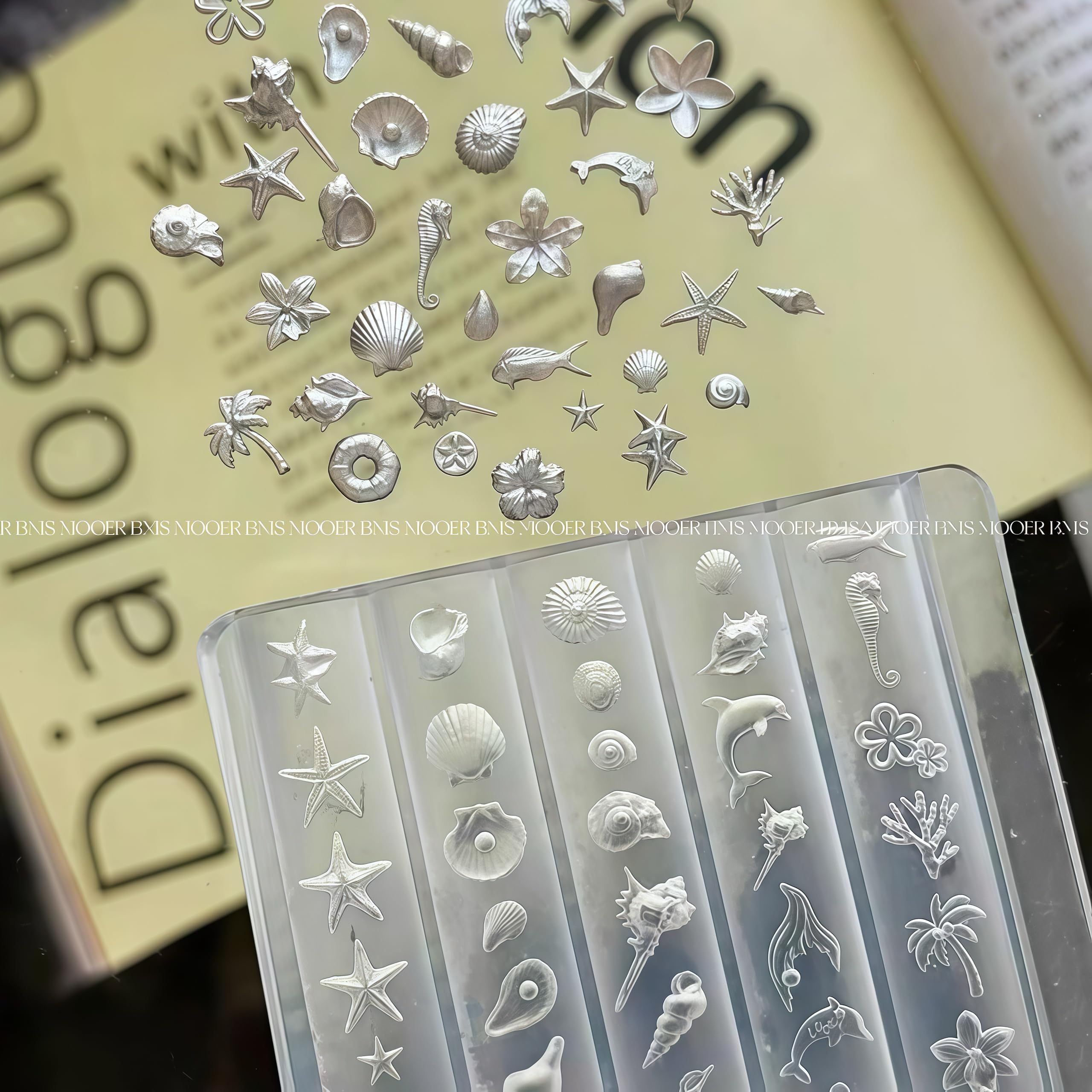 Moule en 3D Ongle, 3D Nail Mold, Gaufrage 3D Moule à Ongles, Moules de Coulée Résine Accessoires DIY Ongles, Différents Motifs, pour Nail Art Fournitures DIY, Charme (style océanique)