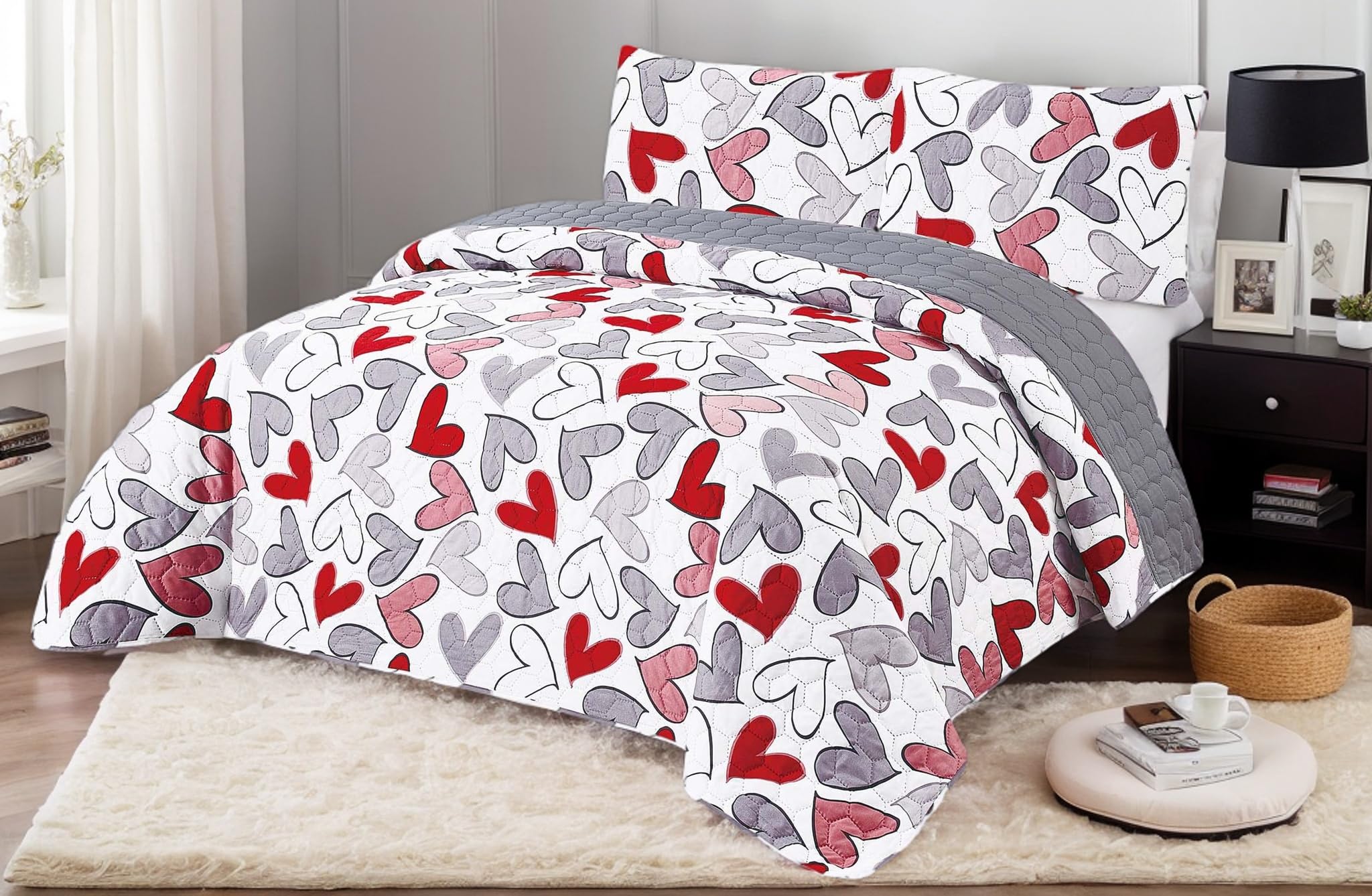 DH DREAMER HOME Colcha Boutis con Diseño Corazones + 2 Funda Cojin 50x70 cm - Cubrecama Ligera Fina Entretiempo Extra Suave y Transpirable (Cama 150, 240x260cm)