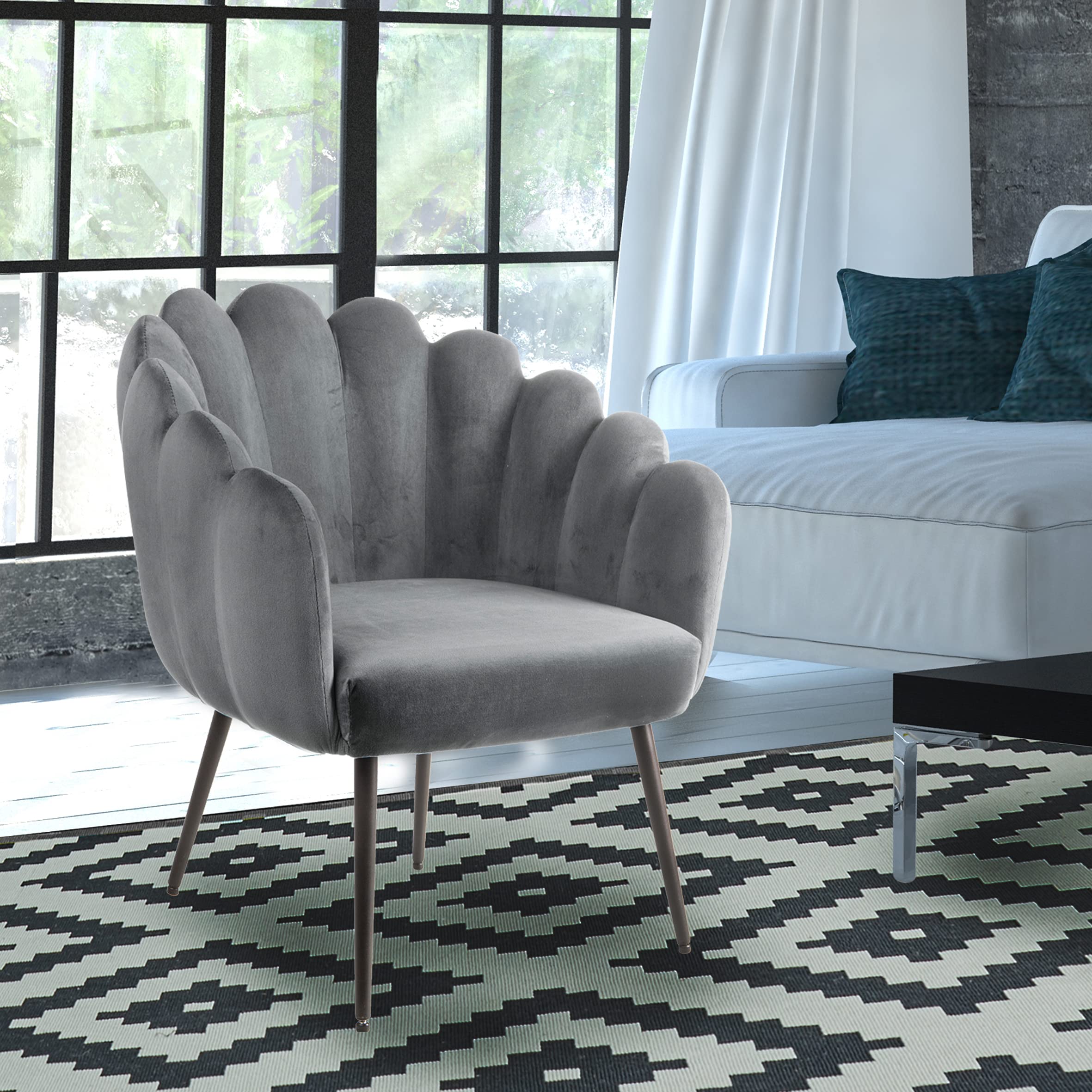 Fauteuil Coquillage Shelly En Velours Gris Clair – Jambes Chromées, Assise Rembourrée Avec Coussin, Élégance Moderne Pour Salon, Chambre Ou Salle à Manger