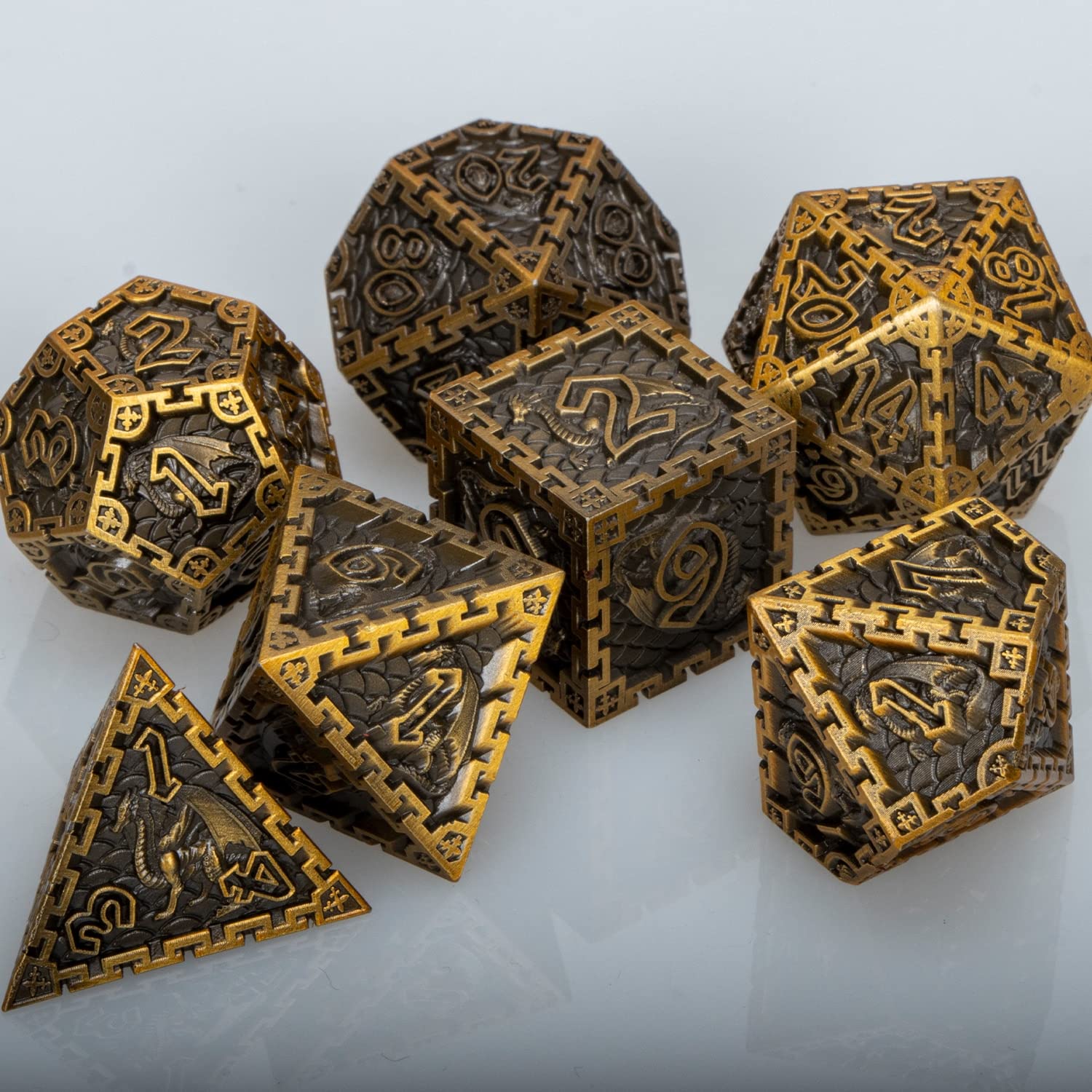 Polyedrisches DND-Würfel-Set Dungeon und Drache für MTG Pathfinder RPG Rollenspiel, D20, D12, D10, D8, D6, D4 (Farbe: goldfarbene schwarze Zahlen)