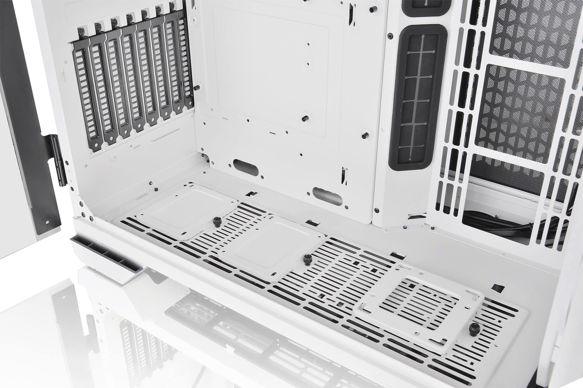 Thermaltake View 51 TG ARGB Edition Snow | PC-Gehäuse | E-ATX-Kompatibel | 2X vorinstallierte 200mm Lüfter | 4mm Tempered Glass | Weiß