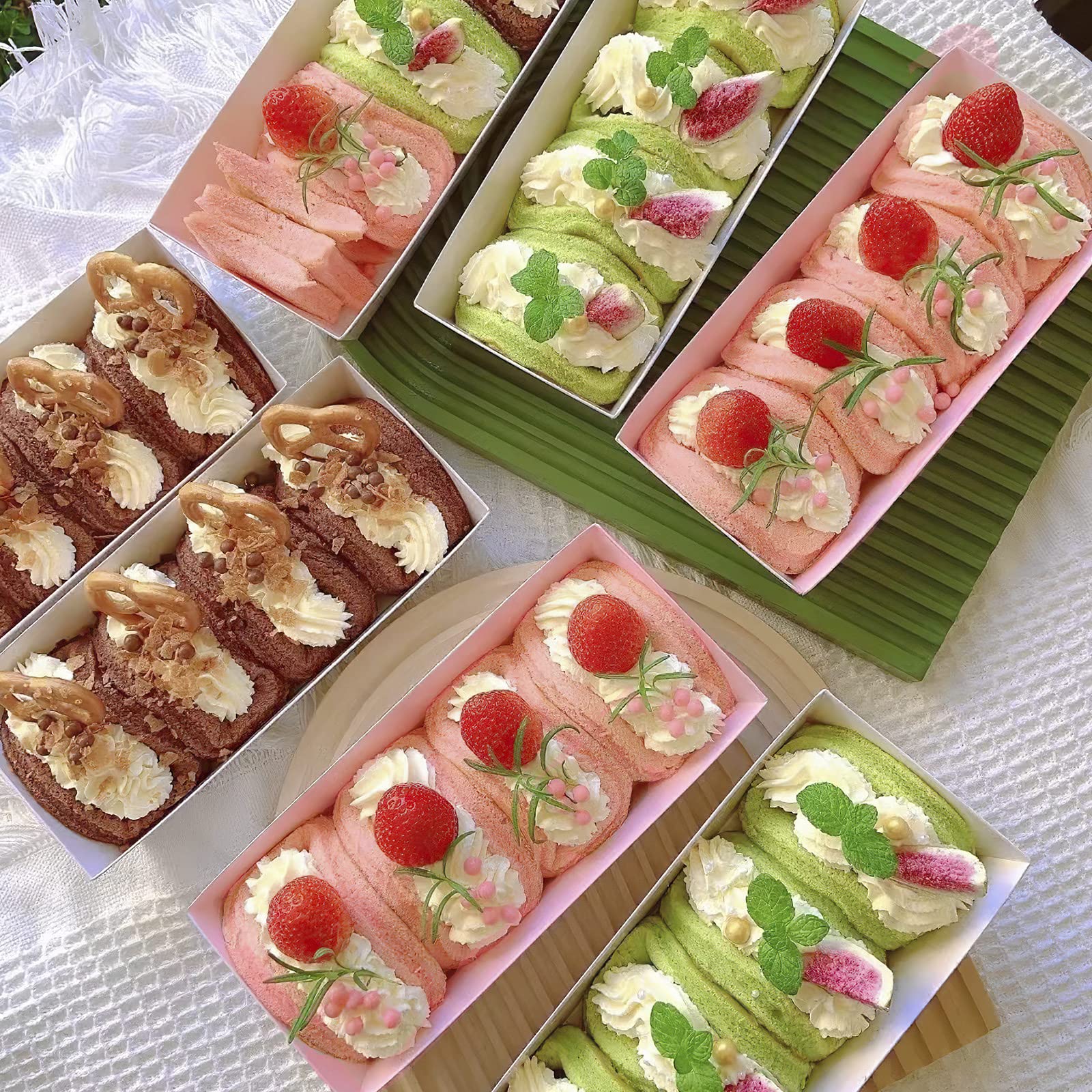 Ocmoiy 100 scatole di carta per salumi con coperchi trasparenti sicuri, contenitori rettangolari usa e getta per dessert, scatole da forno rosa per fragole, biscotti, bombe al cacao caldo, cupcake,