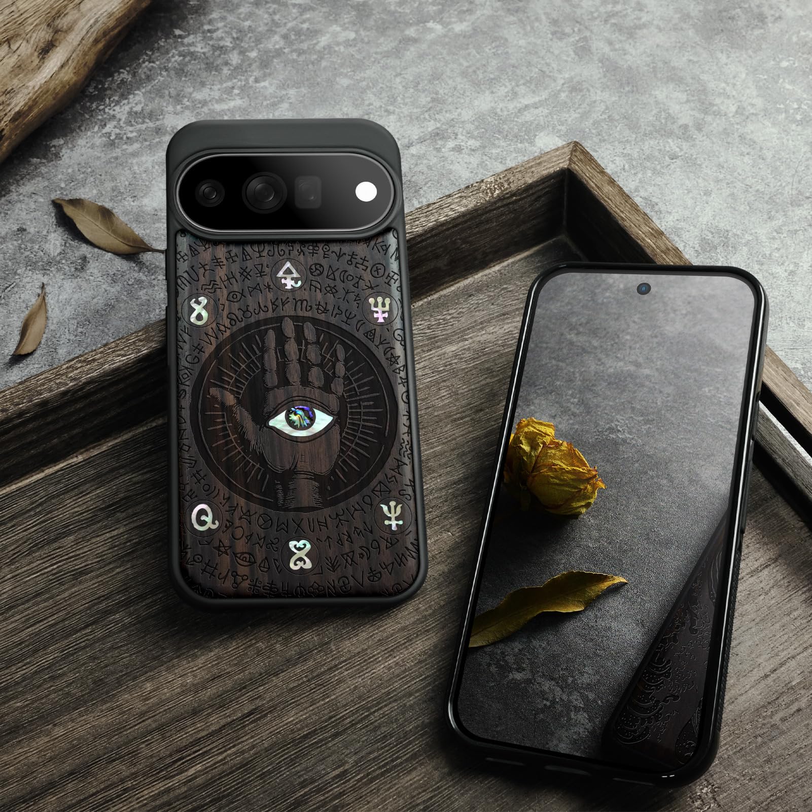 Carveit Madera Funda para Pixel 11 Pro XL (Oscura-El Enigmático Ojo)