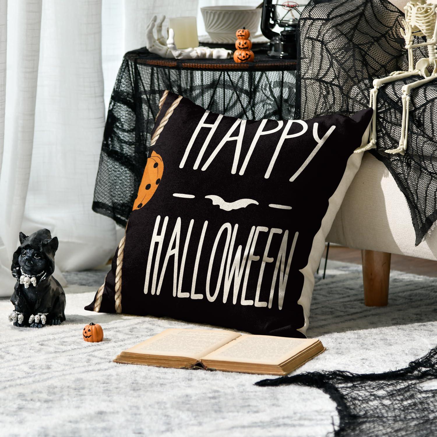 Happy Halloween Boo - Juego de 4 fundas de almohada con diseño de gato negro, 18 x 18 pulgadas, diseño de murciélago de calabaza espeluznante para sofá 4
