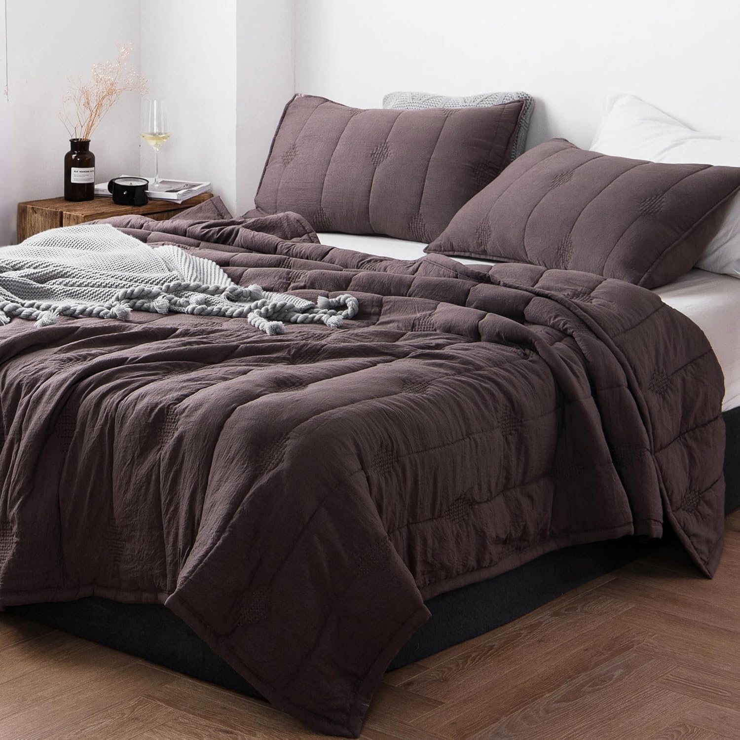 King Quilt Set, 3 Pieces Lightweight Microfiber Bedspread with 2 Pillow Shams, All Season Coverlet Bedding – Iron Deep Taupe King Set
