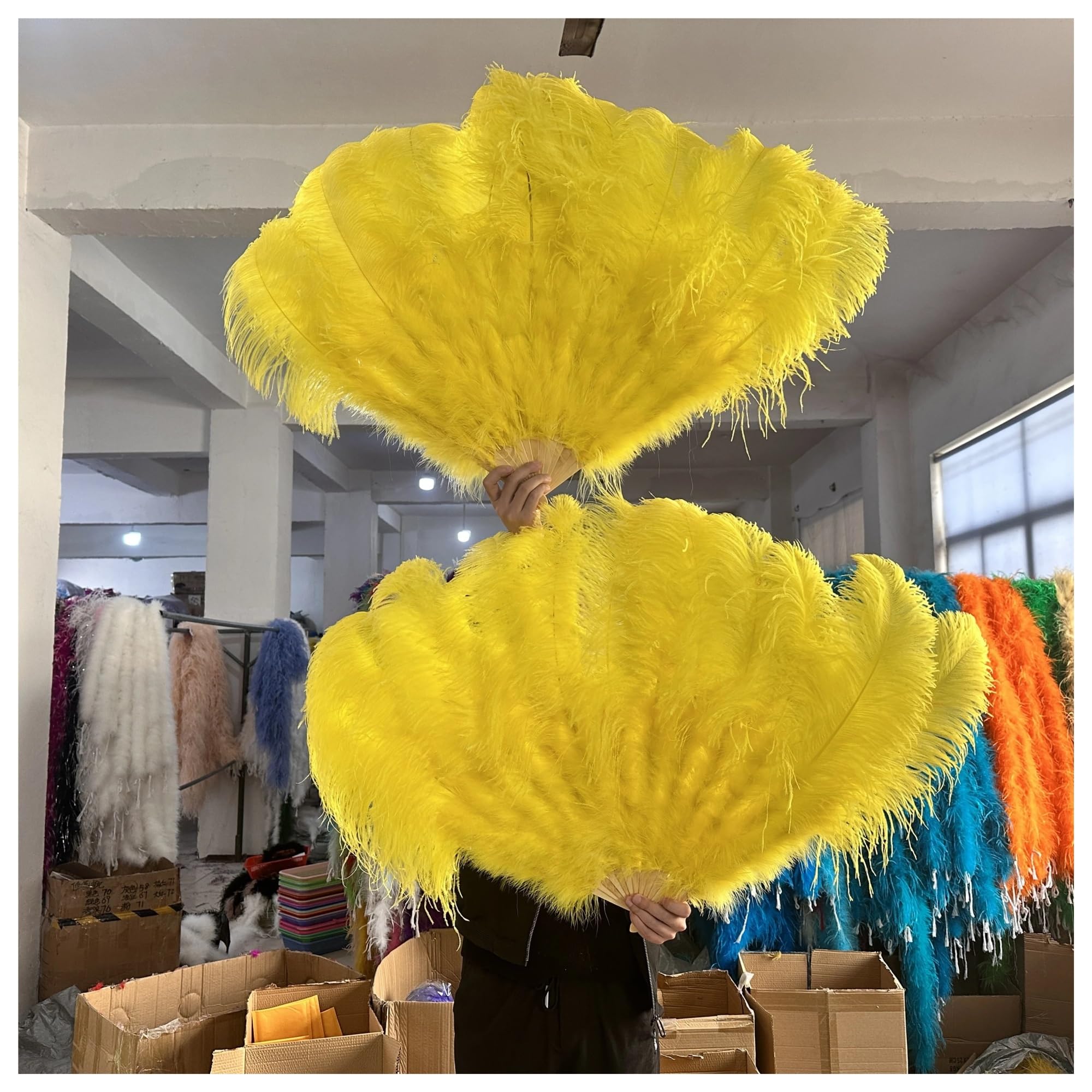 ダチョウの羽のうちわ、 ダチョウの羽根扇子 舞台芸術用 室内