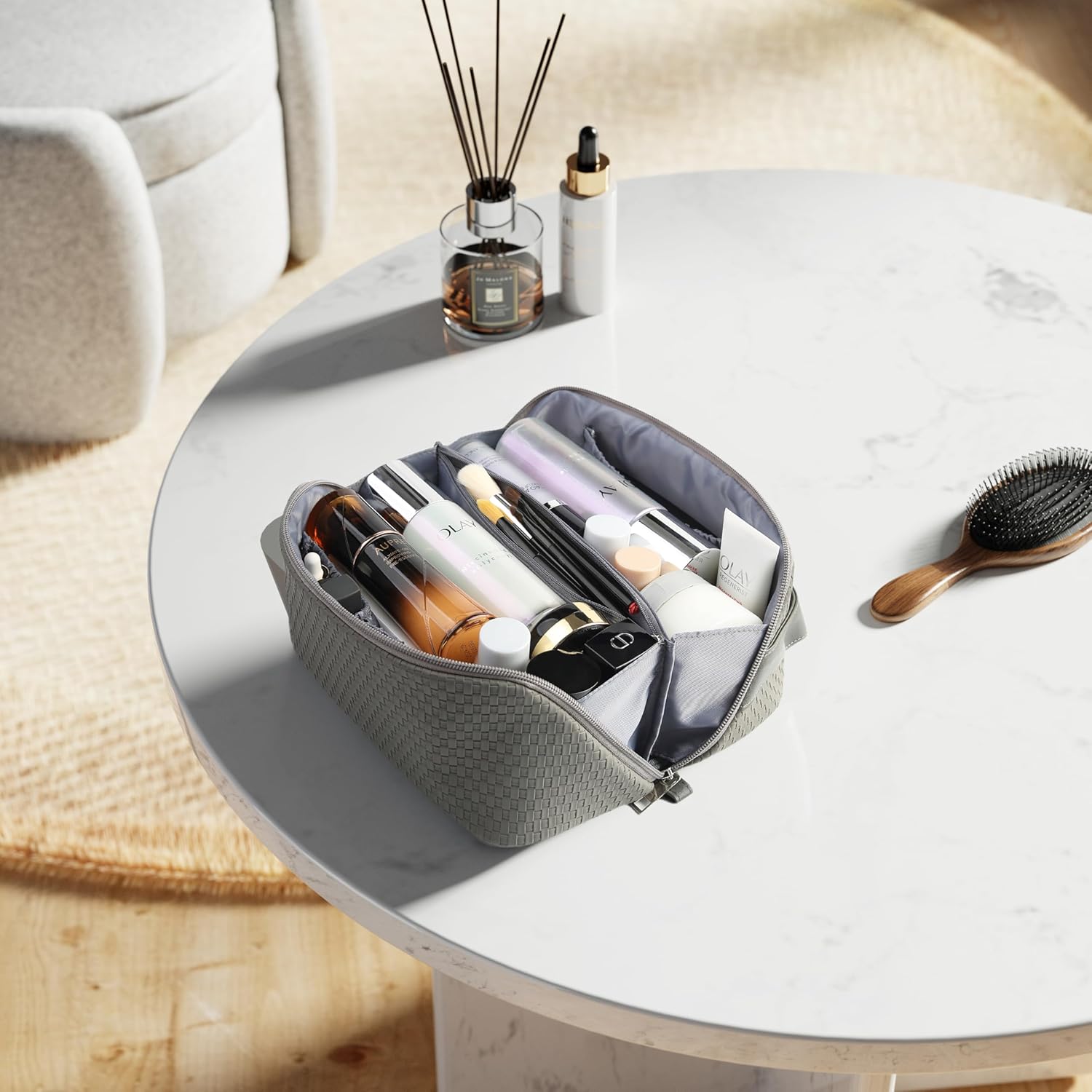 hhhouu Large PU Leather Makeup Bag with Handle, Travel Cosmetic Organizer Case, Waterproof Toiletry Bag, Portable Storage Pouch for Accessories and Brushes, Ideal Gift for Women HO-CB01 - Image 2