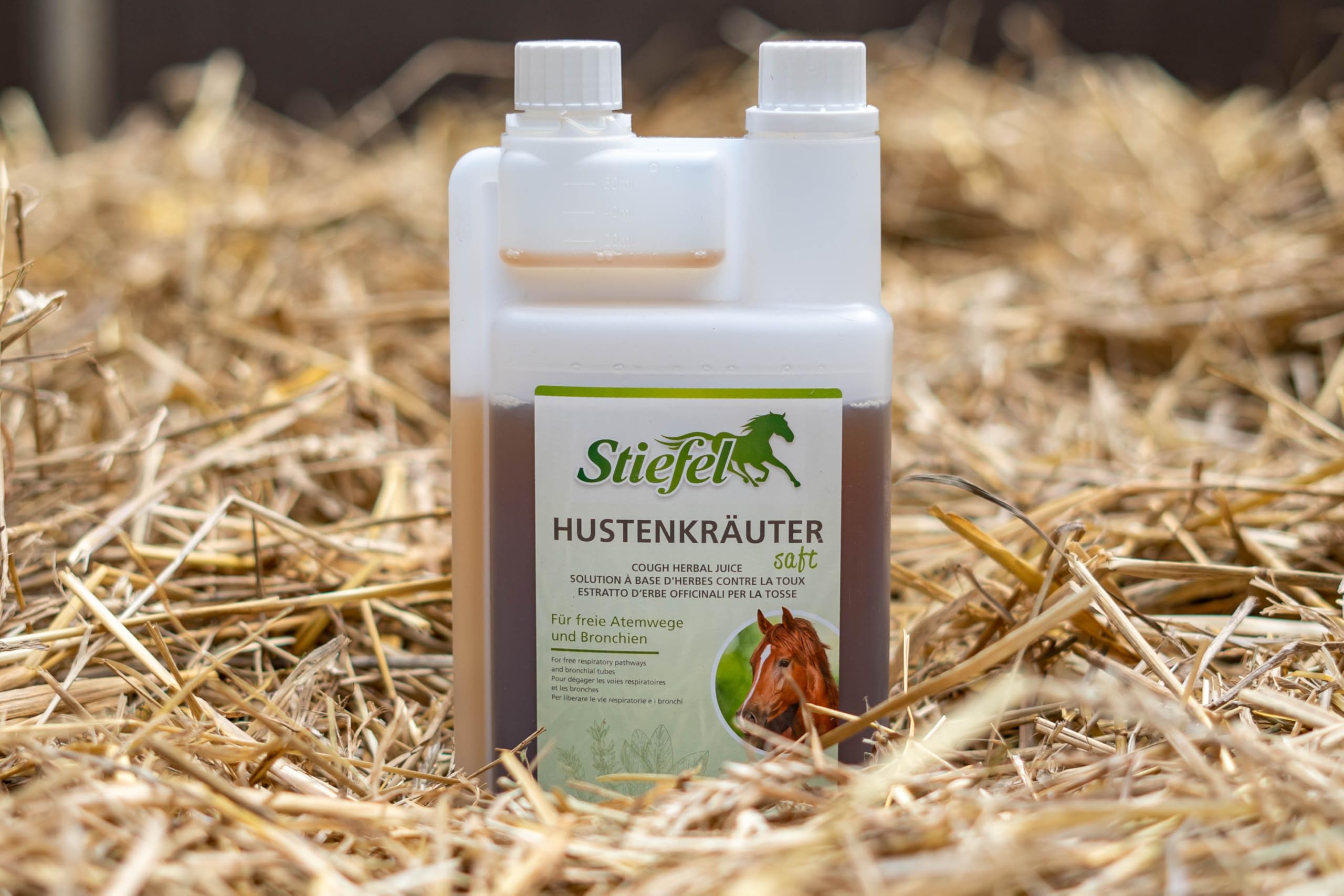 Stiefel Jugo de hierbas para la tos para caballos, hecho de una mezcla de hierbas 100% natural, puede ayudar a las vías respiratorias y bronquios, líquido con botella dosificadora, 1 litro