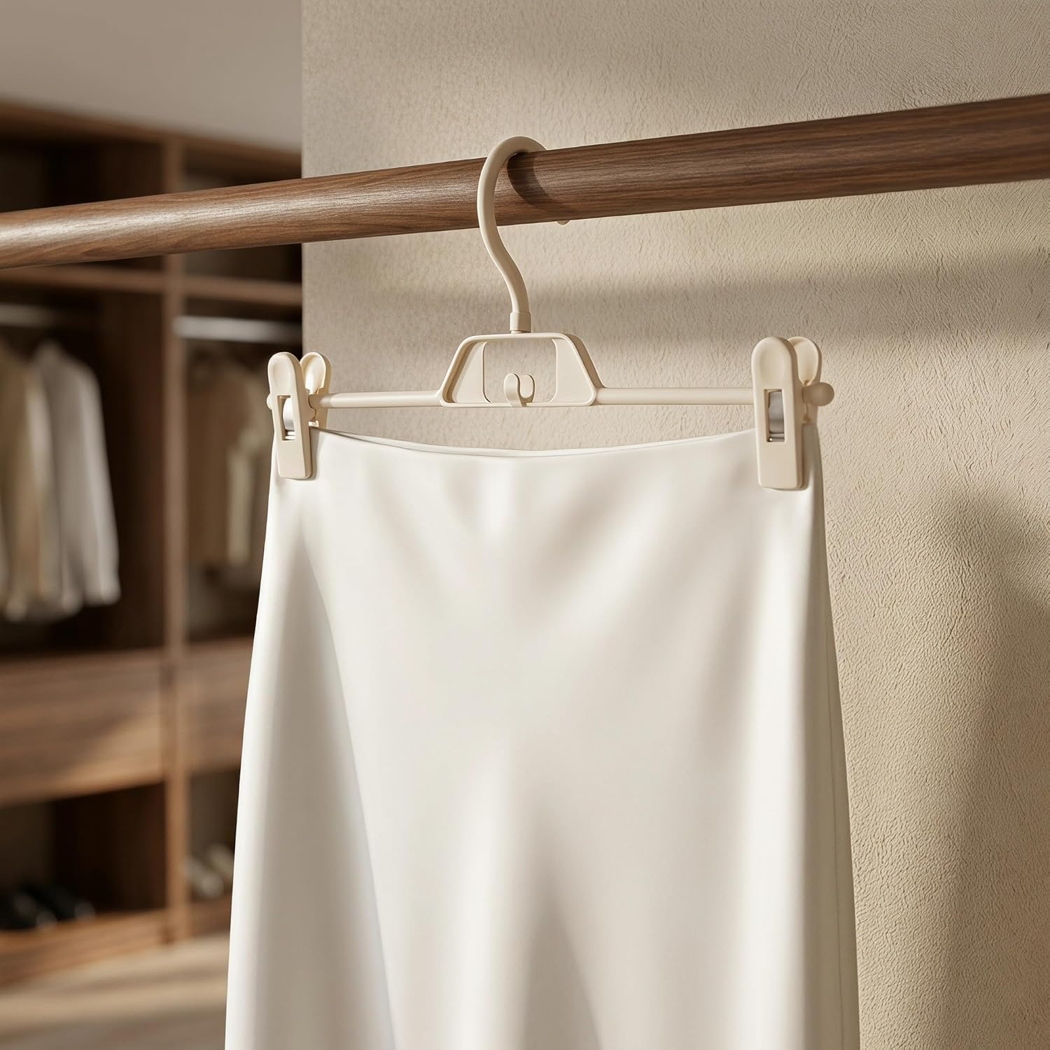 10pcs Plastic Garment Hanger with Clips for Skirts and Shirts, White