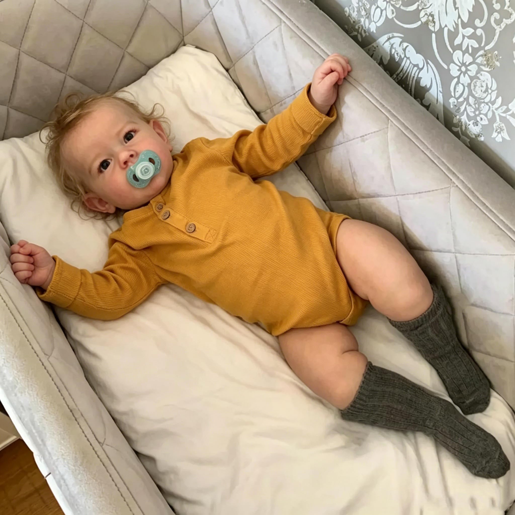 70cm Große Reborn Kleinkind Puppen Junge Echtes Baby Aussehen Realistische Reborn-Babypuppe Lebensecht Neugeborenenpuppe Junge Gewichtspuppe Spielzeug für Kinder ab 3 Jahren