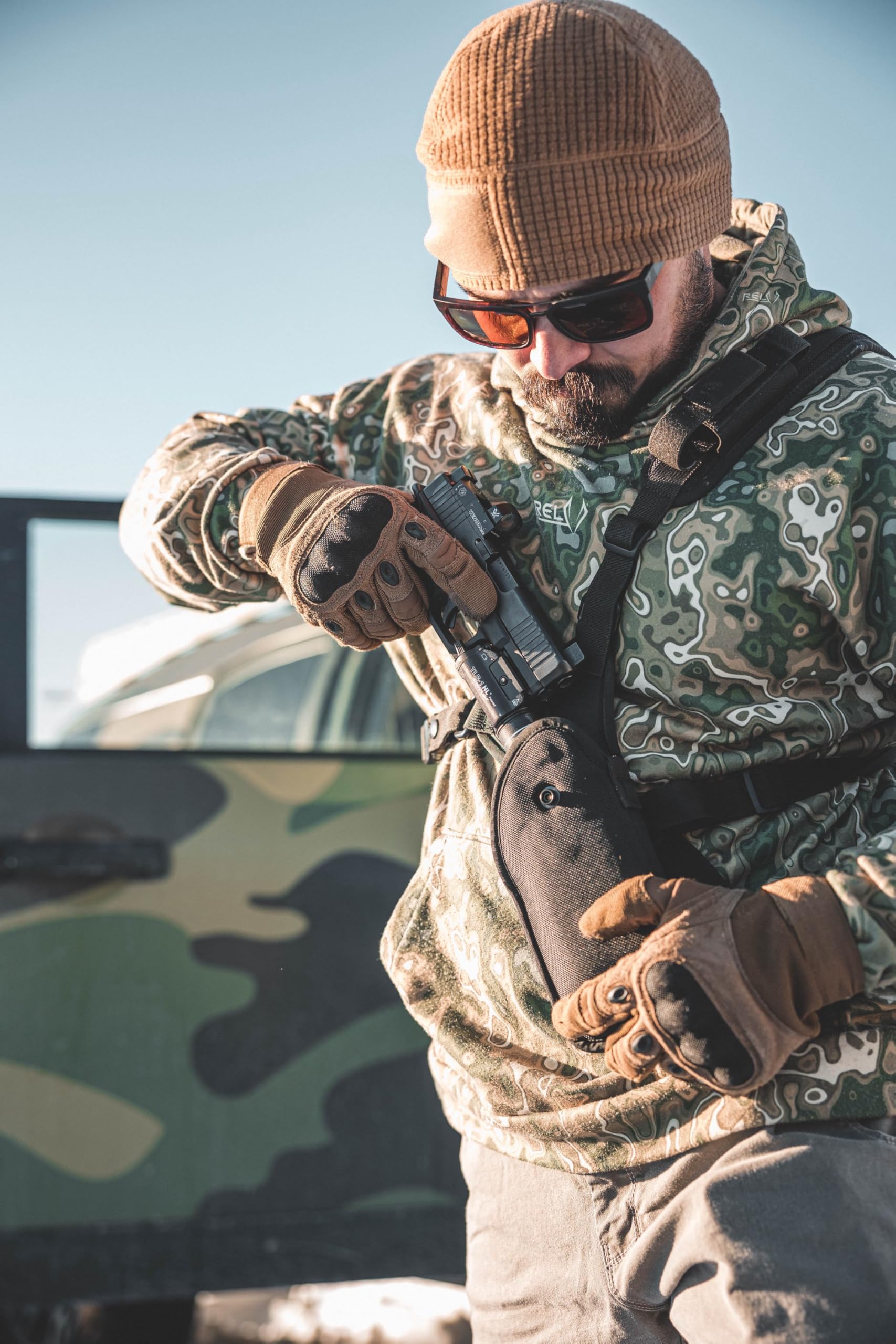 DIAMOND D OUTDOORS - Denali Light Chest Holster for SEMI-AUTO Pistols w/Tactical Light/Laser - up to 6”