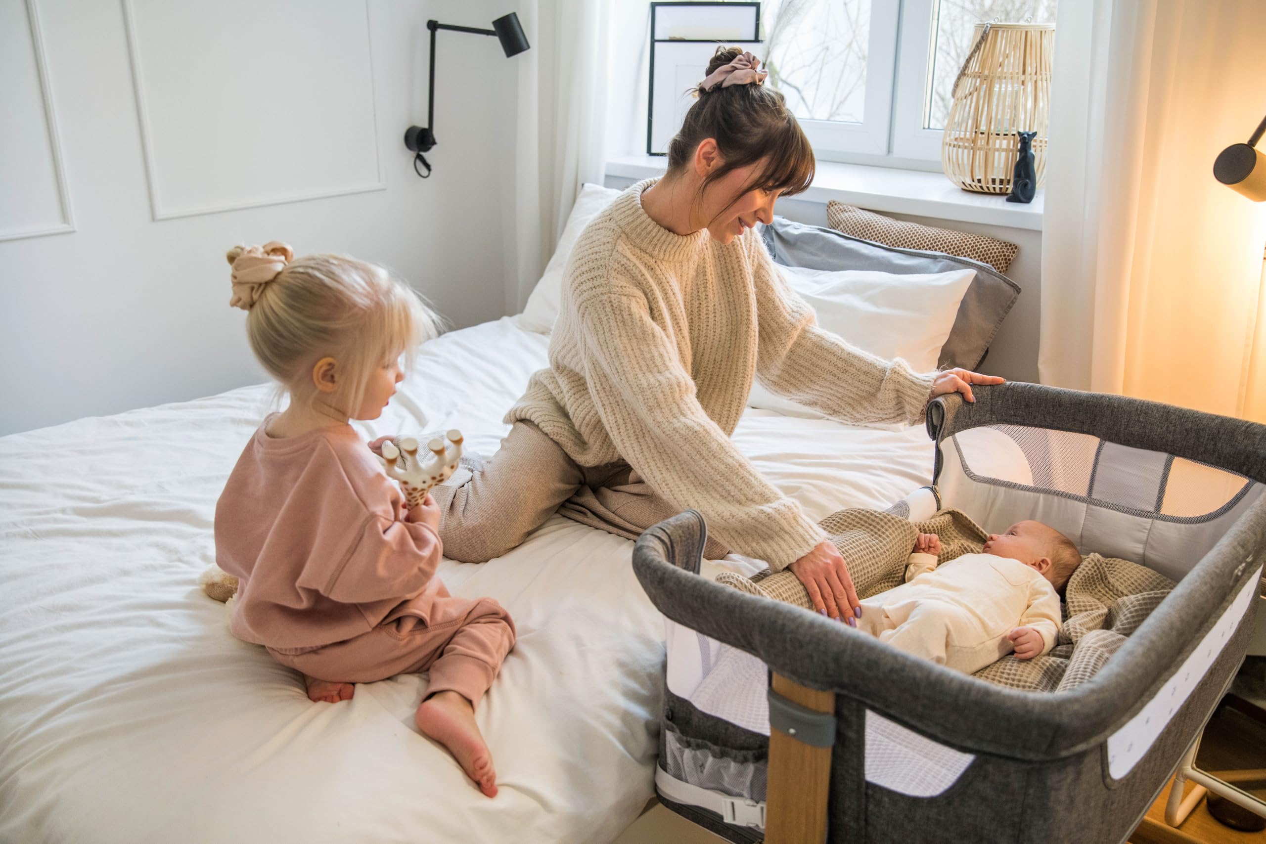 Momi Lit d'enfant Multifonction Smart Bed 4 en 1, lit d'appoint et Parc, jusqu'à 15 kg, réglage hauteur 5 niveaux, avec matelas