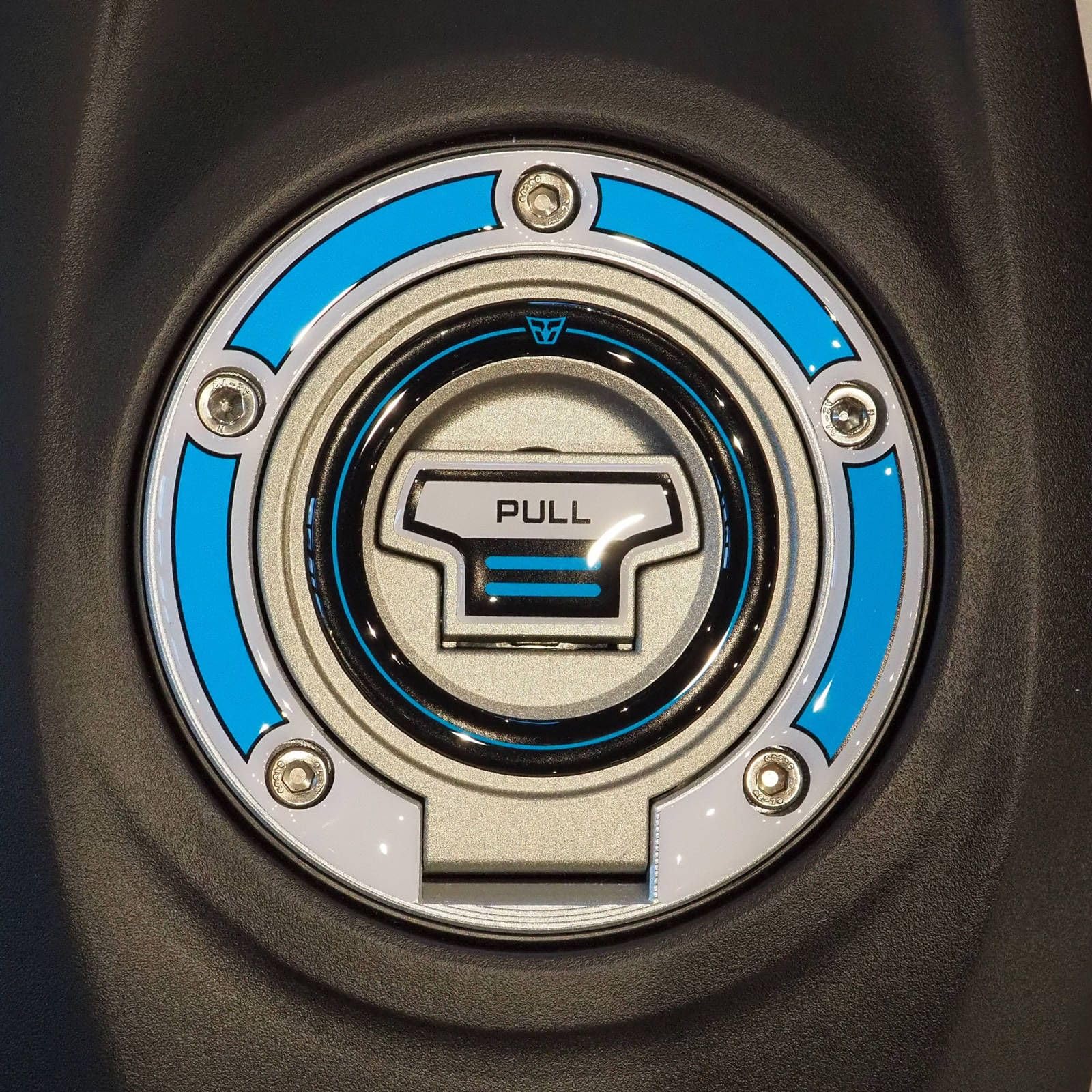 Resin Bike Blue Motorbike 3D Stickers Compatible With Yamaha Mt-07 2025 Ice Storm. Bike Tank Cap Protection From Impact And Scratches. Sticker 3D Resin Gadget Moto
