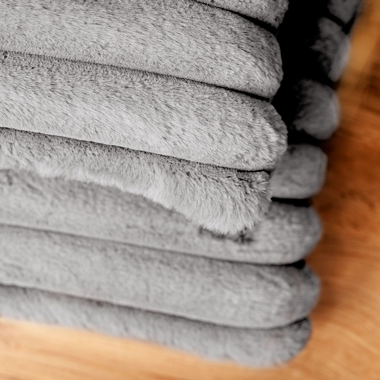 MG Design Set de 2 Fundas de cojín 30 x 50 cm en Gris – con Cremallera, Pelo sintético Largo, Suaves y Decorativas para sofá o Cama