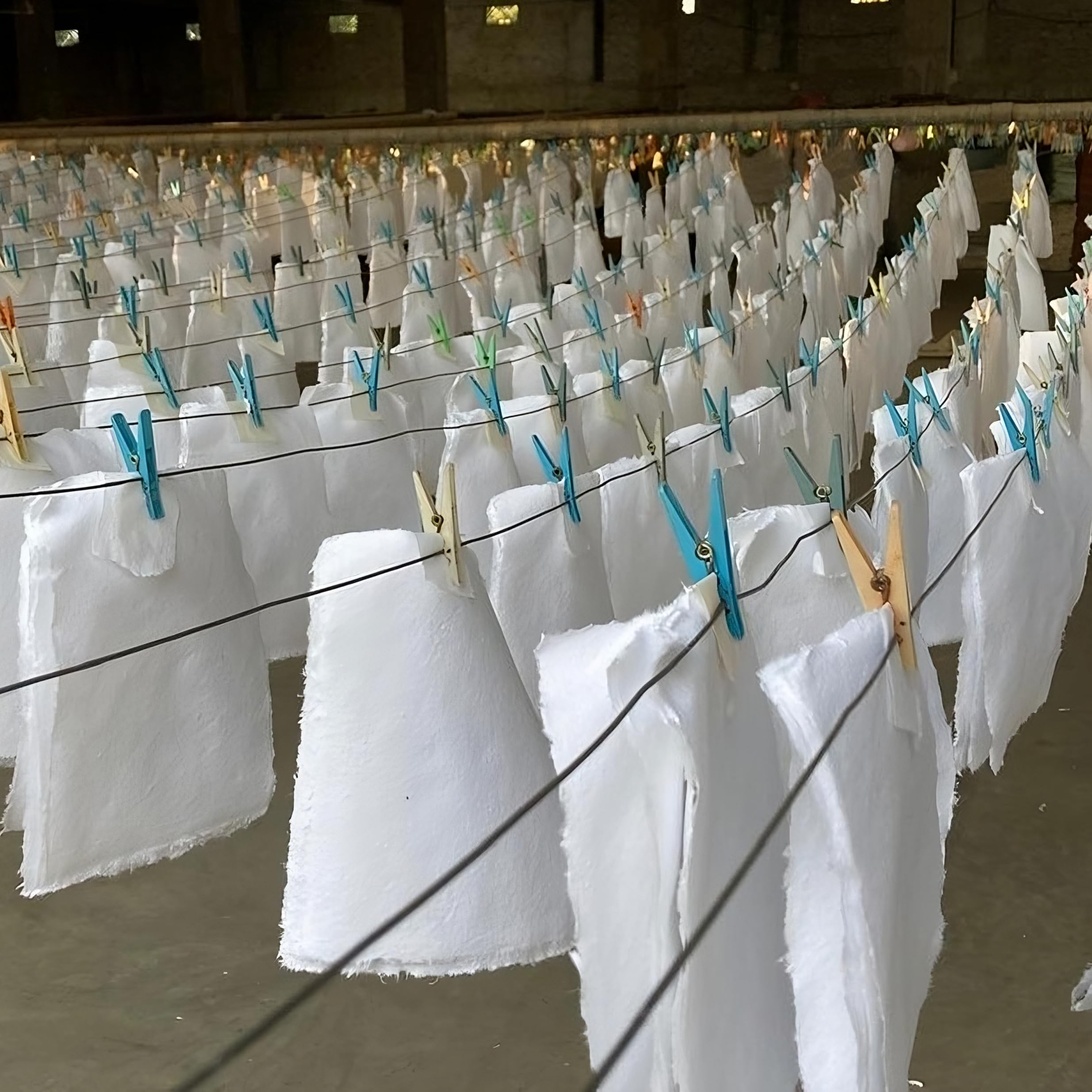Kathmandu Valley Co. Papel reciclado hecho a mano de 5 x 7 pulgadas, 100 % algodón, 200 g/m², blanco, borde de cubierta, prensa en frío, hojas sueltas gruesas para medios mixtos, impresión de