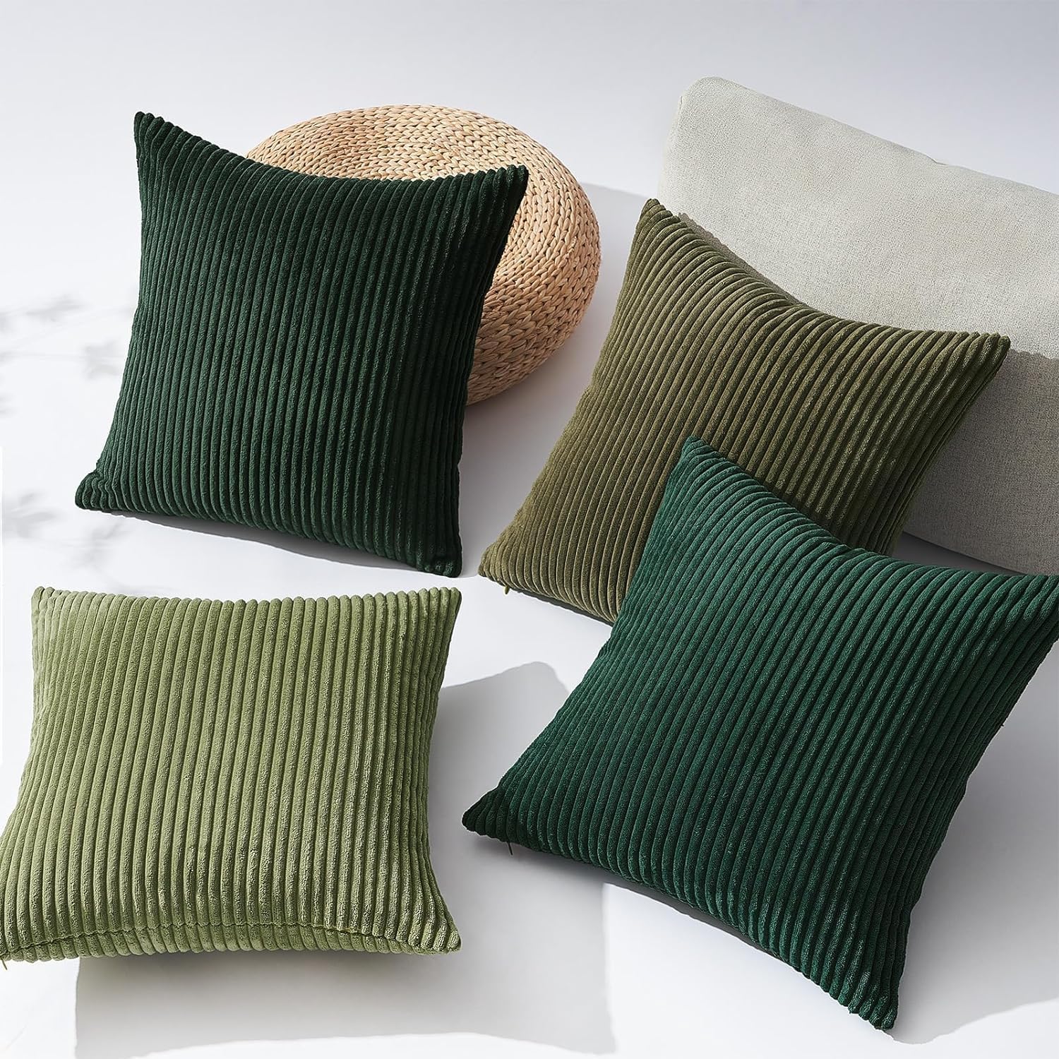 4er Set Kissen-Bezug mit Füllung Grün, Modell Mary, Luxus Kordsamt Sofakissen gestreift Couchkissen Dekokissen Zierkissen Kopfkissen, mit verstecktem Reisverschluss, weich & angenehm