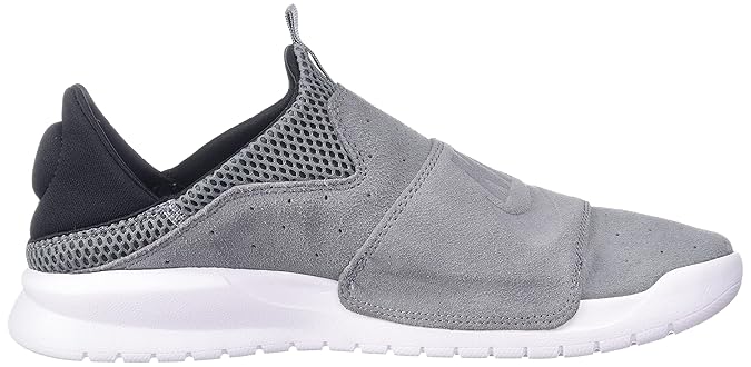 nike benassi sneakers