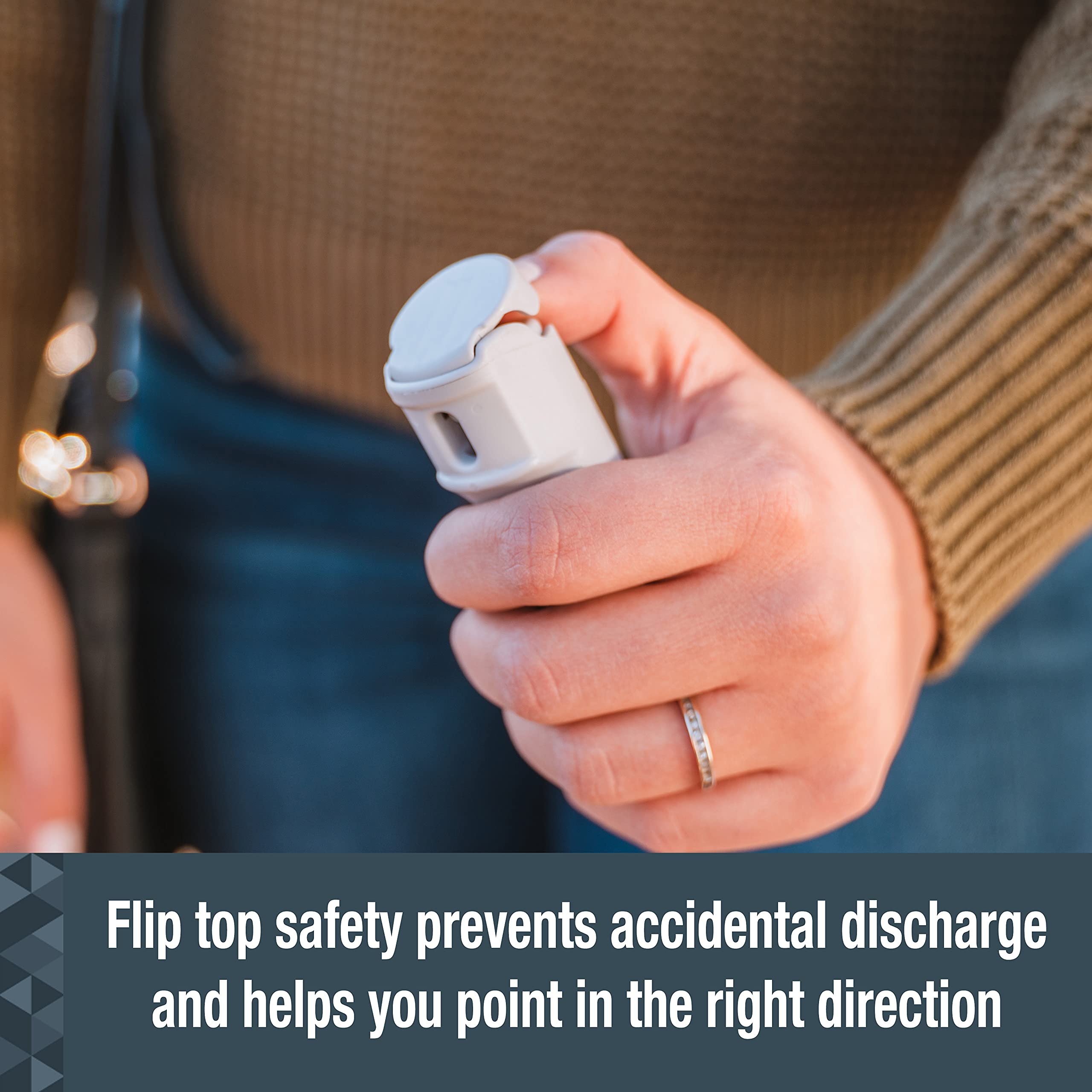 SABRE Pepper Gel with Finger Grip and Snap Clip, 25 Bursts, 12Foot (4