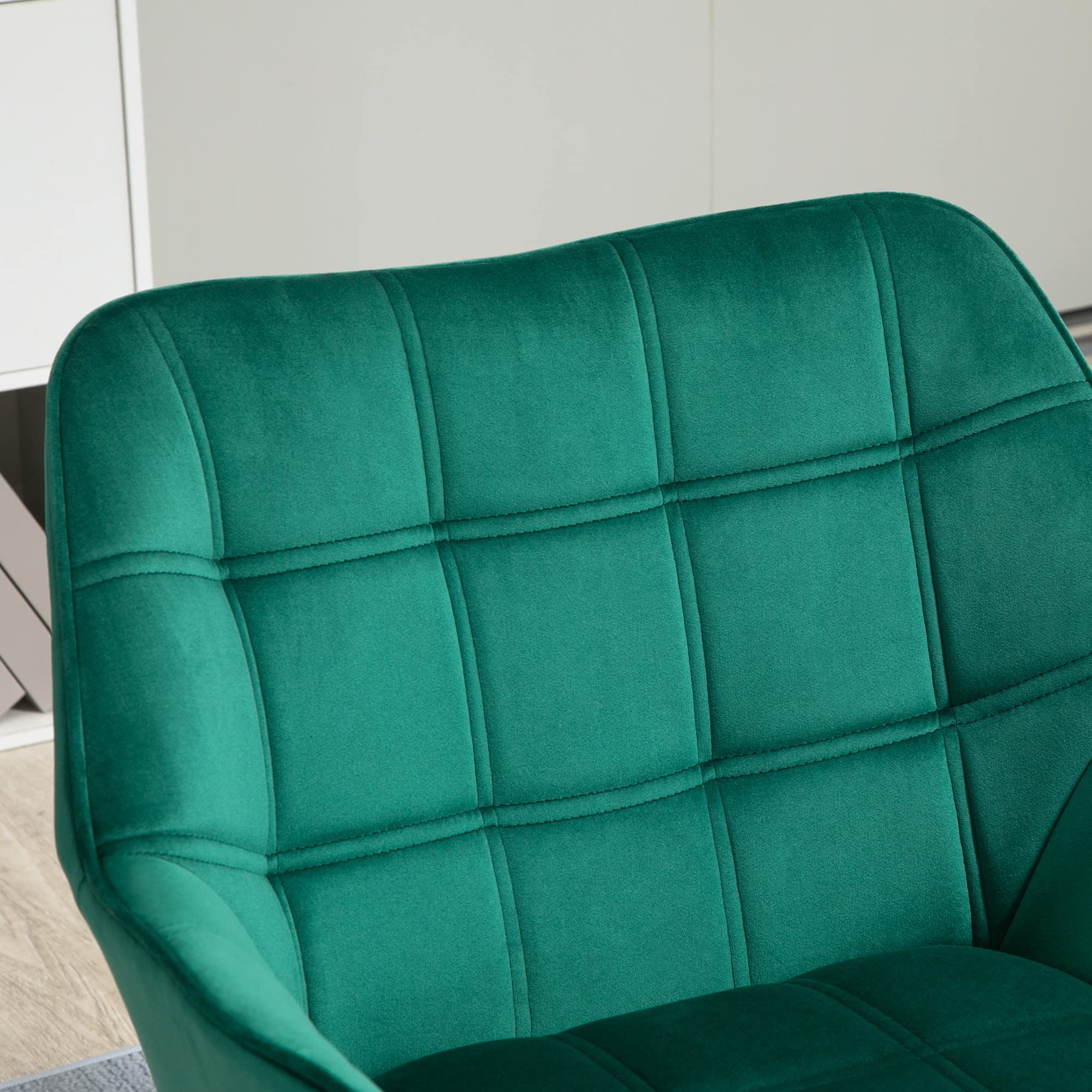 HOMCOM Poltroncina da Camera Design Scandinavo, Poltrona in Velluto e Legno, Color Verde, per Soggiorno o Ufficio, 67x61.5x71cm