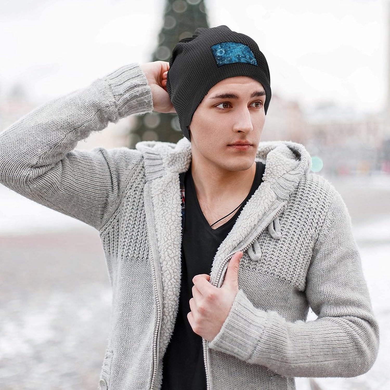 Stylish Blue Musical Notes Printed Winter Pullover Hats for Men and Women Combine Warmth and Style