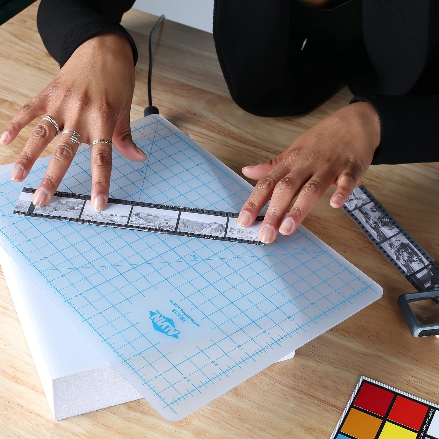 ALVIN TM Translucent Cutting Mat 8.5 x 12 inch | 3mm Layer with Grid on 1 Side | Light Box Compatible - Model TM2212