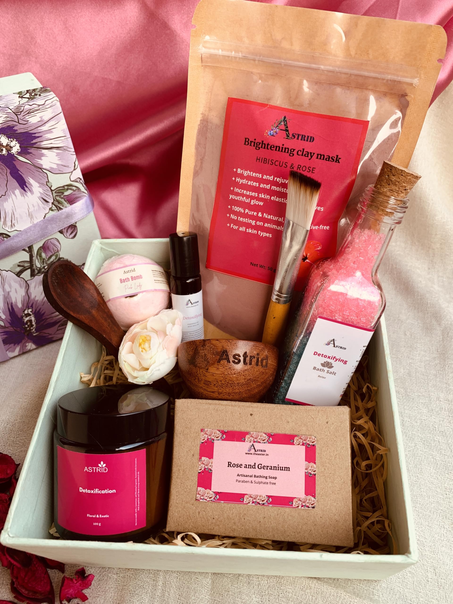 Astrid Detoxification Floral gift set, Diwali gifting, Aromatherapy, Bath and body , Hibiscus, Rose , geranium, Set of 9, Gentle floral scent with refreshing hints of citrus, Bath and Body Care, Wellness Spa hamper, Bridesmaid hamper-image-41