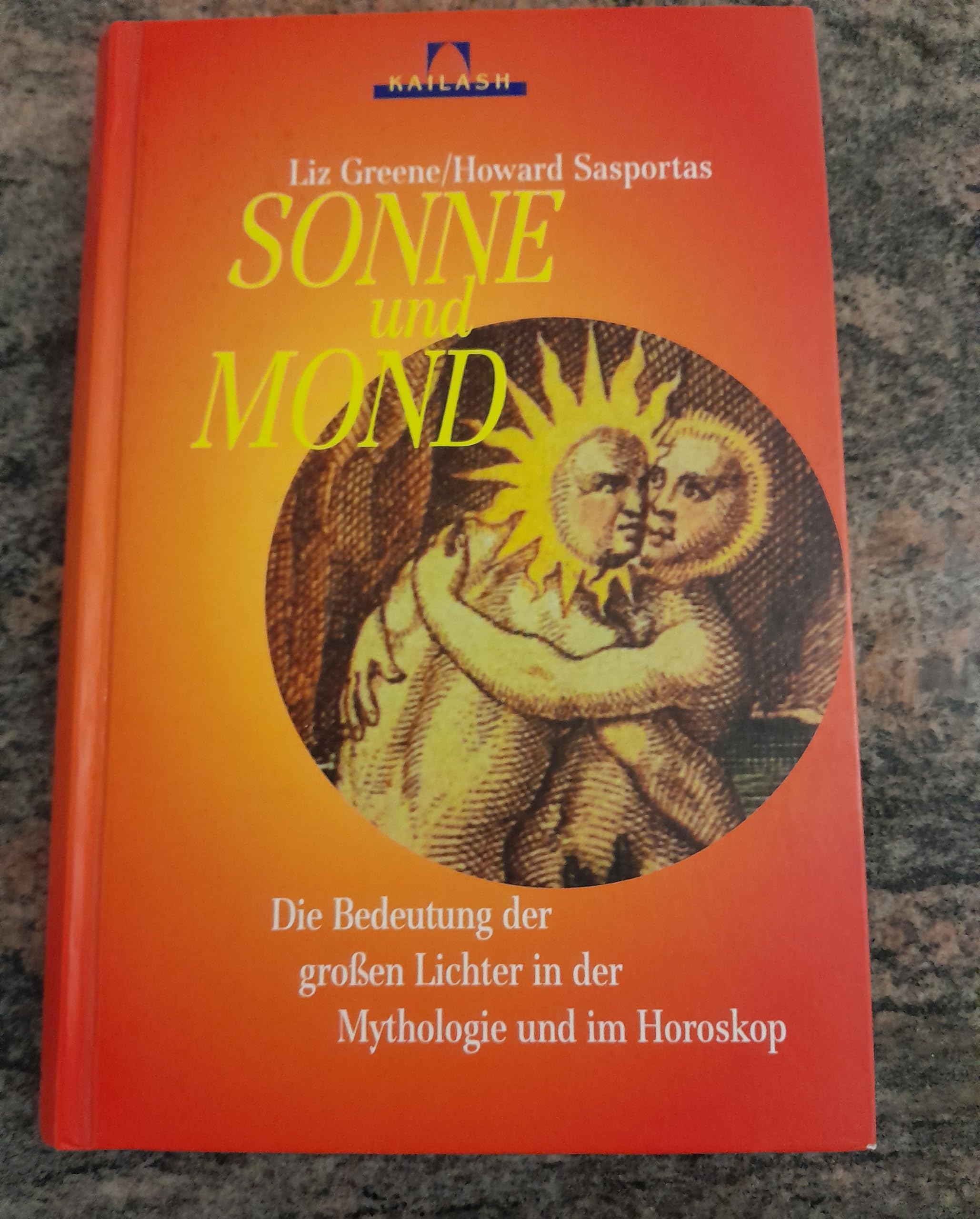Sonne und Mond: Die Bedeutung der großen Lichter in der Mythologie und im Horoskop