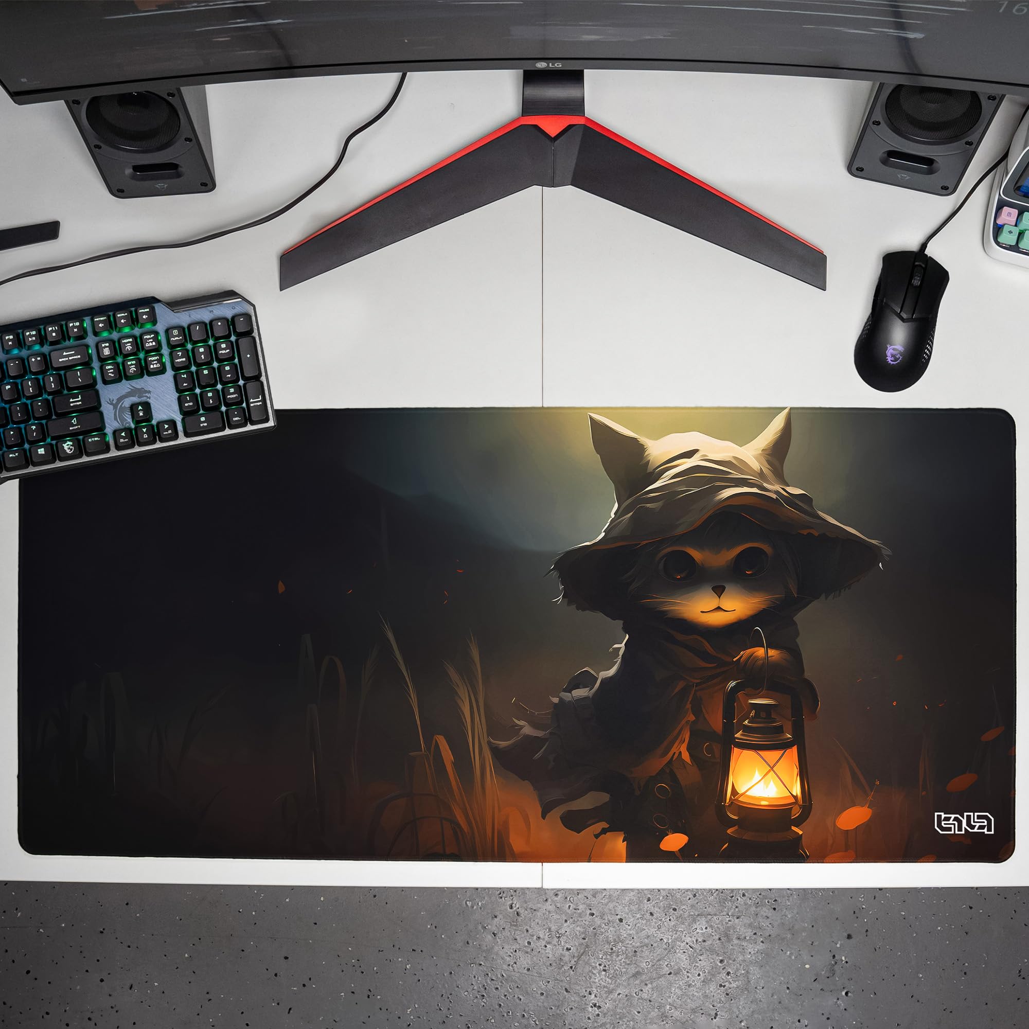 Tilt Schreibtischunterlage 90x40 cm Gaming Mauspad XXL | Rutschfester Mousepad Groß für Schreibtisch und PC Gadgets | Wasserdichter Desk Mat (Not Afraid at All)