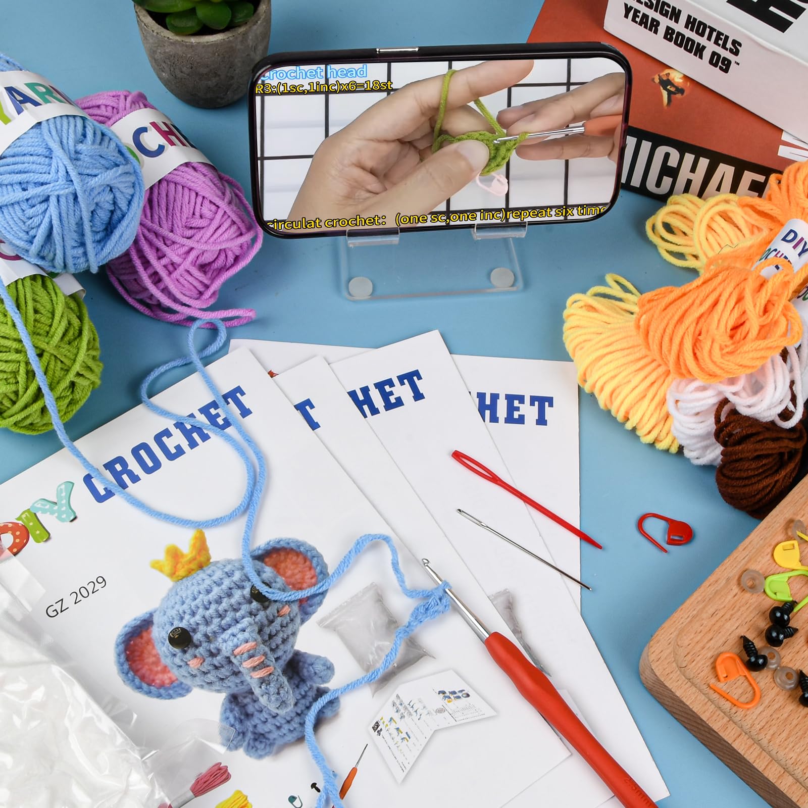 Rapidbok 4 Pezzi Set fai da te all'uncinetto,Set di lavori a maglia creativi,Kit per Animali All'uncinetto,con 4 diversi modelli di uncinetto(Elefante/Dinosauro/Ape/Polpo),per Adulti e Principianti